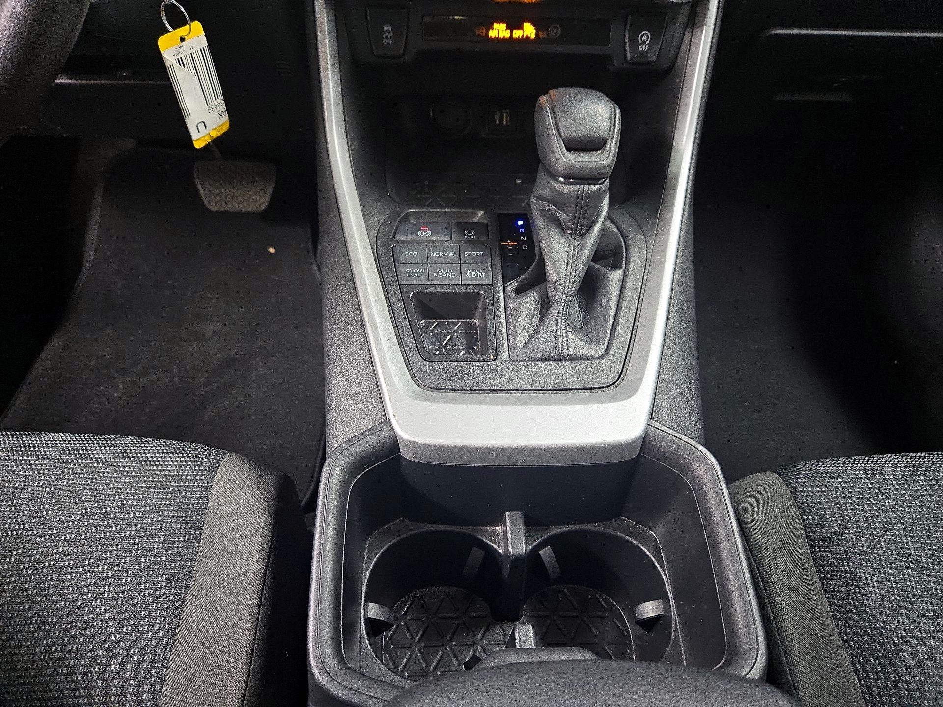 Thumbnail: 2023 Toyota RAV4 - 17