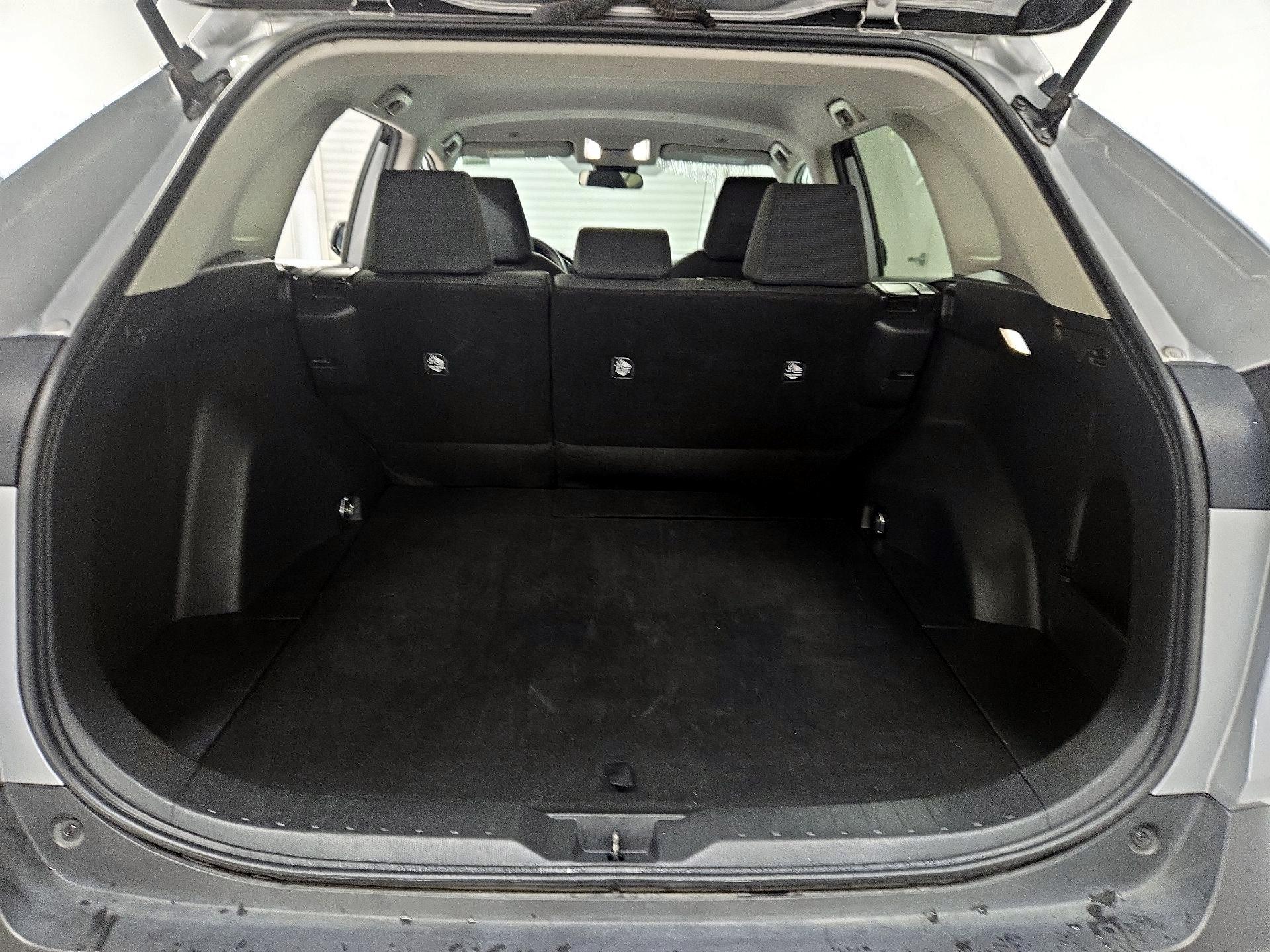 Thumbnail: 2023 Toyota RAV4 - 20