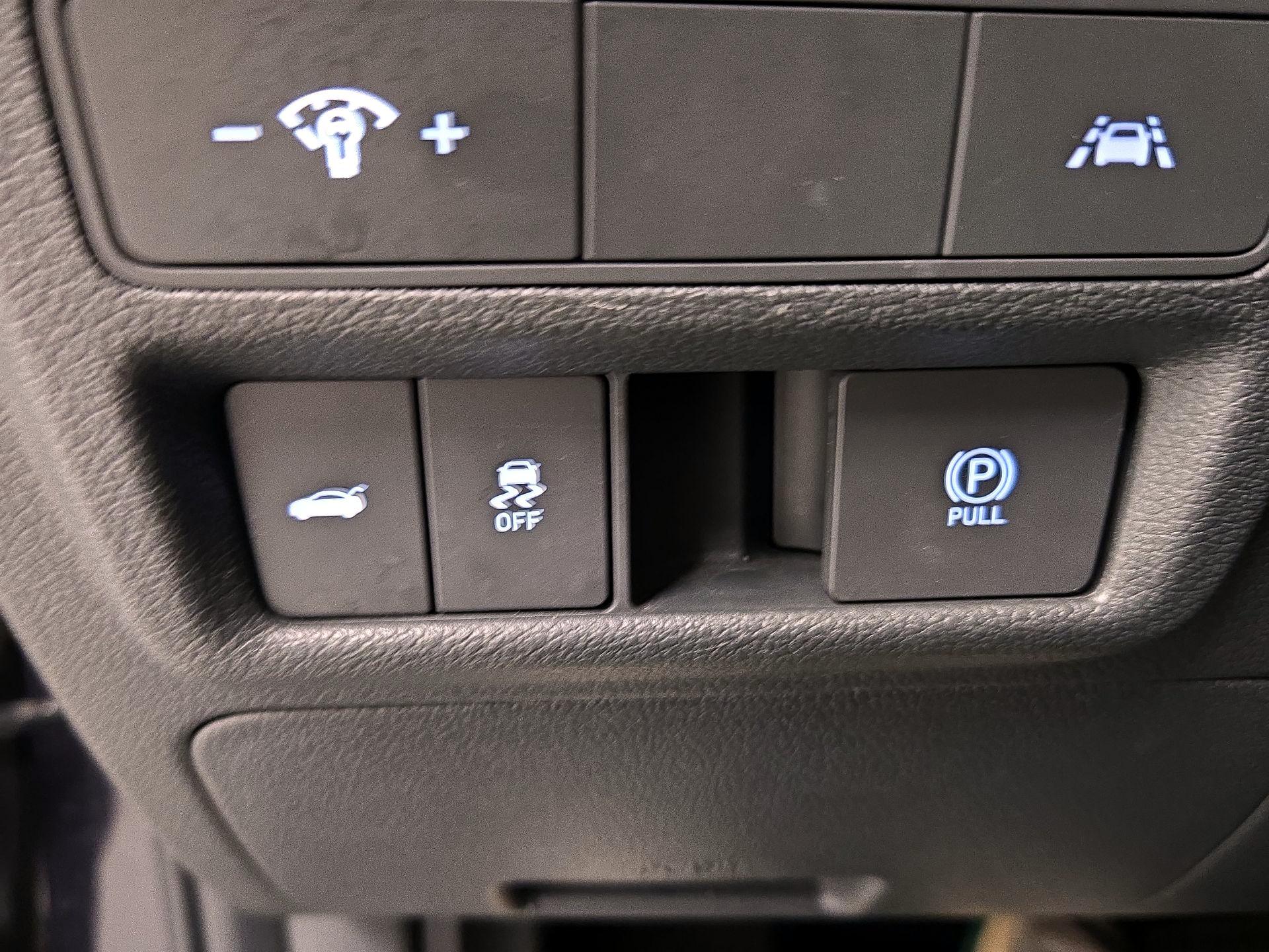 Thumbnail: 2023 Hyundai Sonata - 13