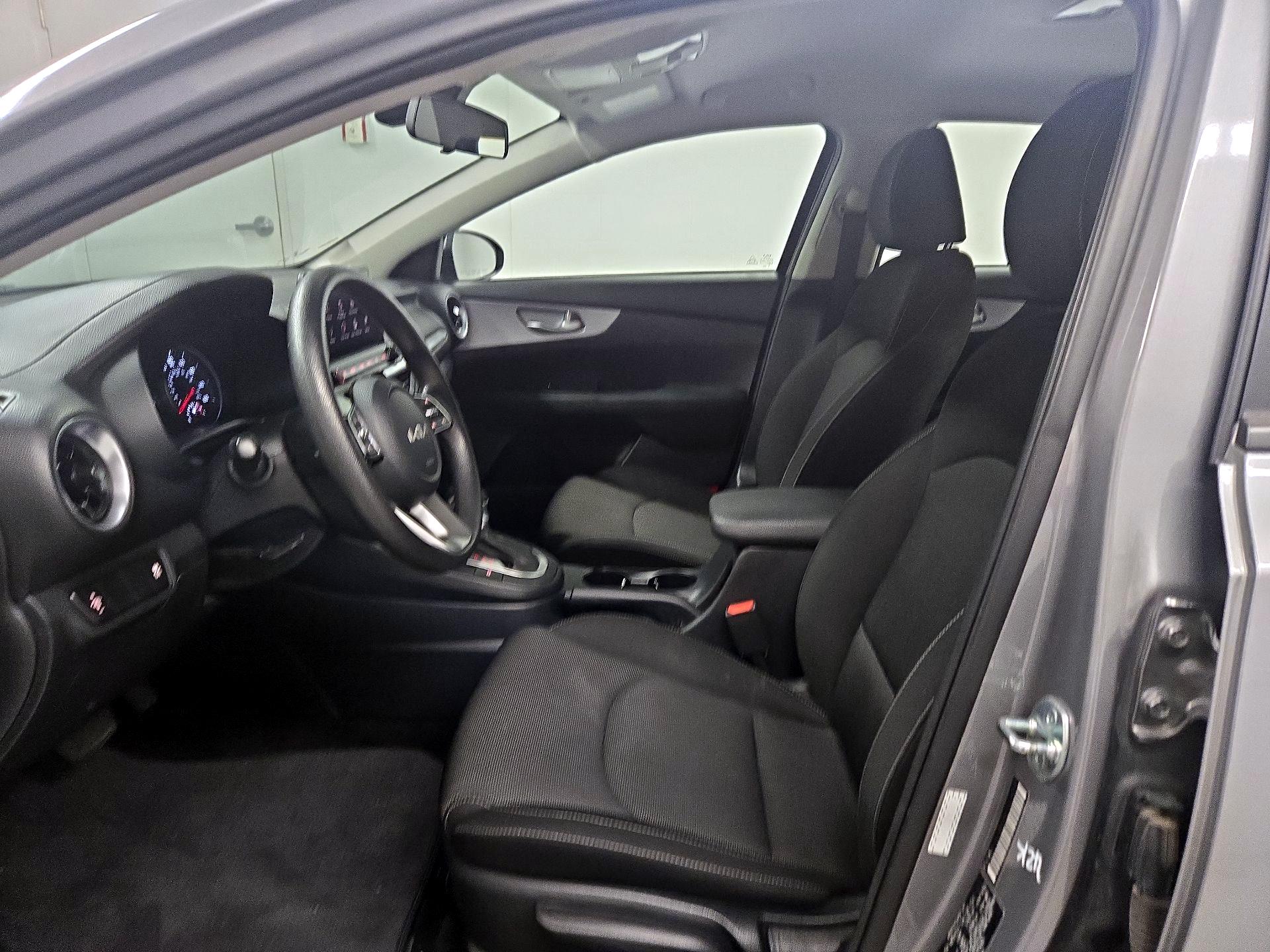 Thumbnail: 2024 Kia Forte - 11