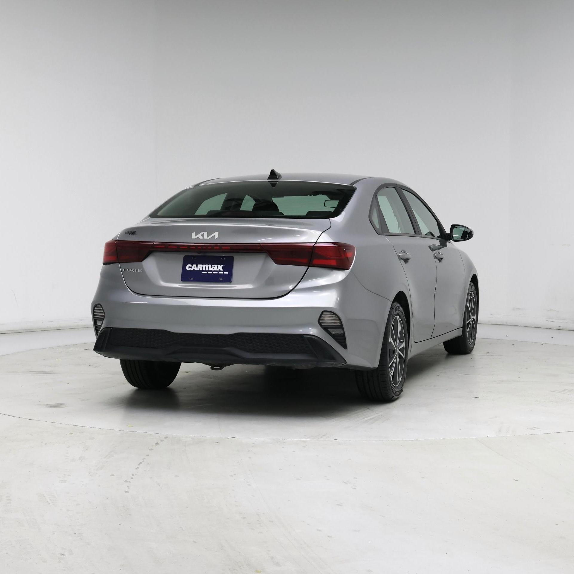 Thumbnail: 2024 Kia Forte - 8