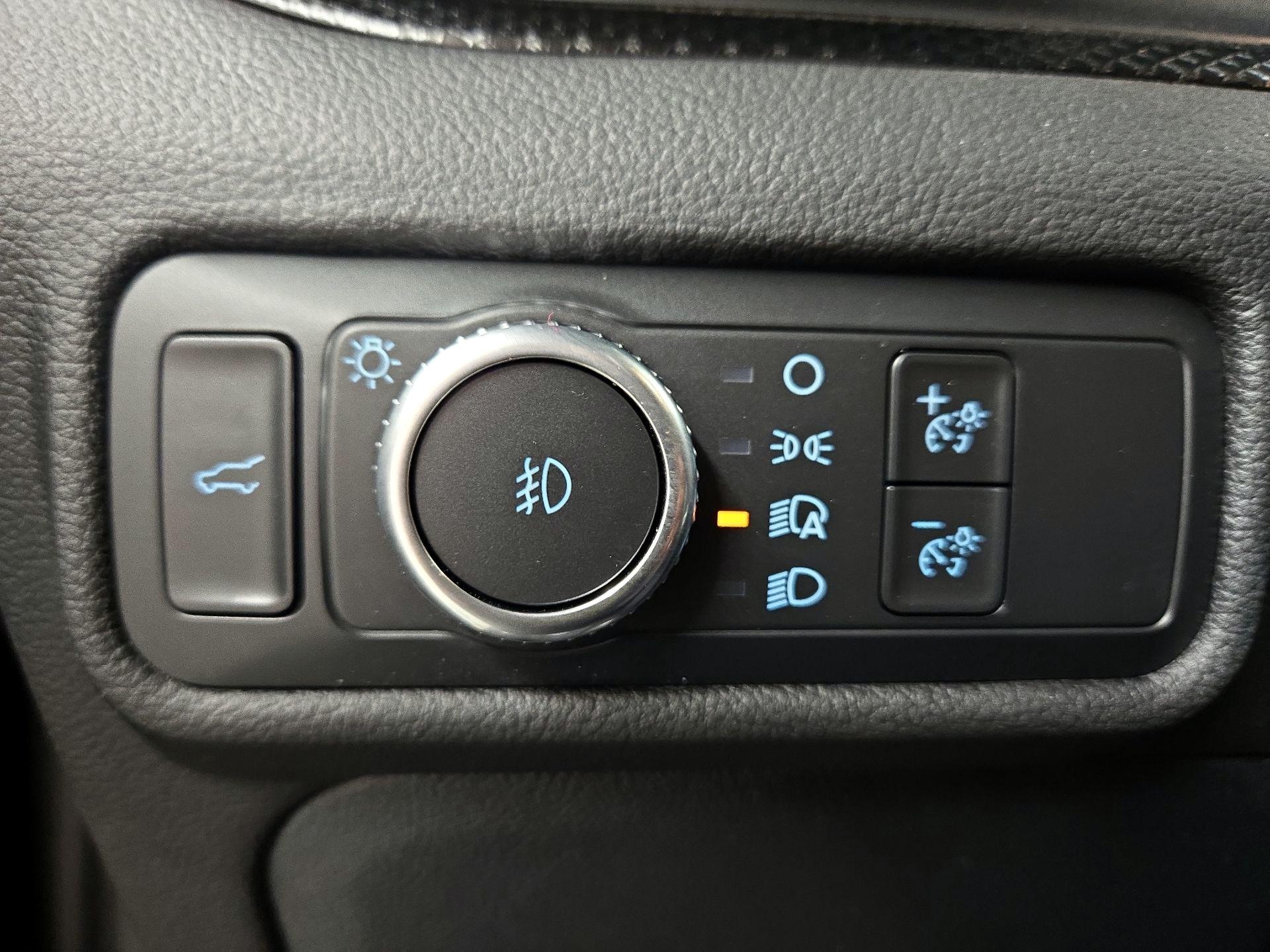 Thumbnail: 2022 Ford Explorer - 13