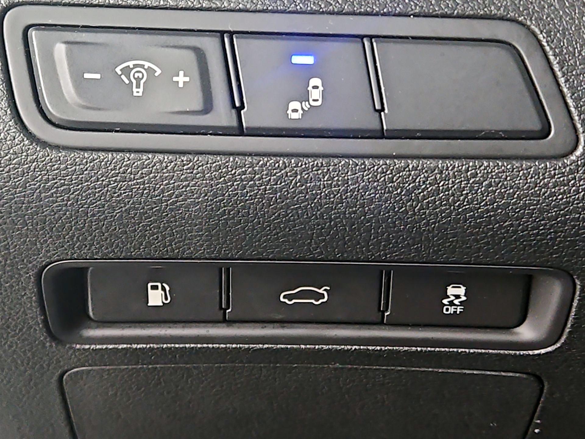 Thumbnail: 2018 Hyundai Sonata - 13