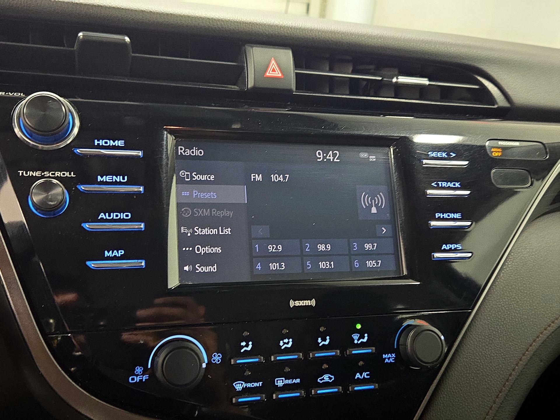 Thumbnail: 2020 Toyota Camry - 15