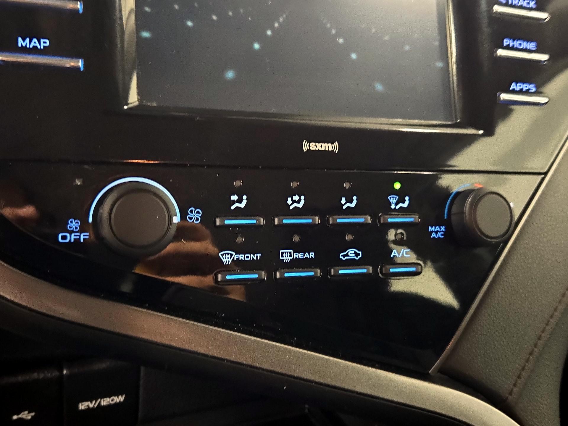 Thumbnail: 2020 Toyota Camry - 16