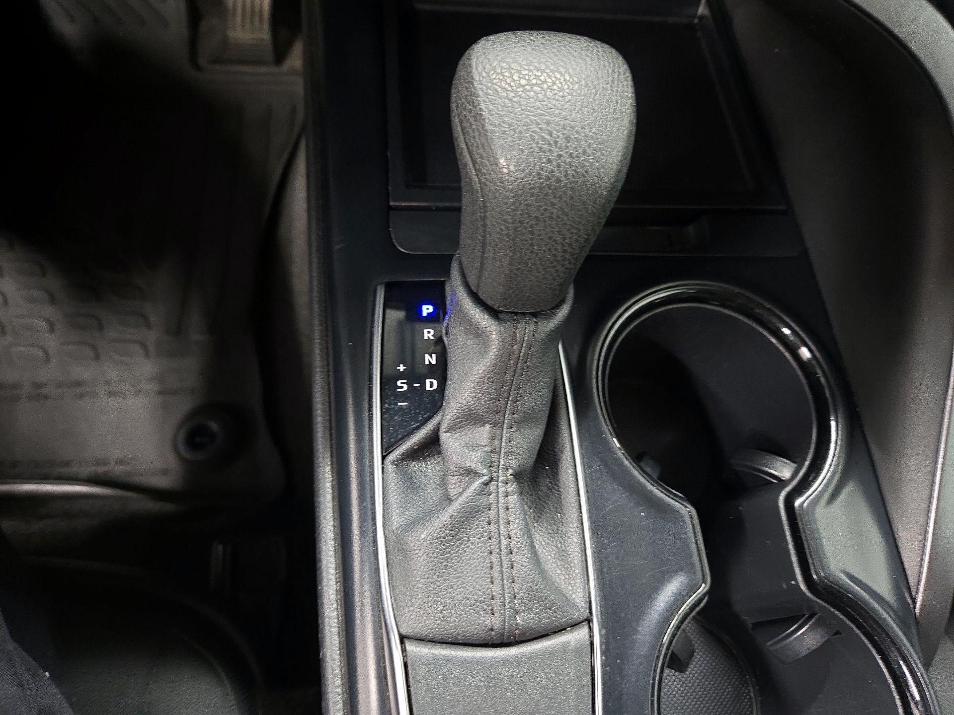 Thumbnail: 2020 Toyota Camry - 17