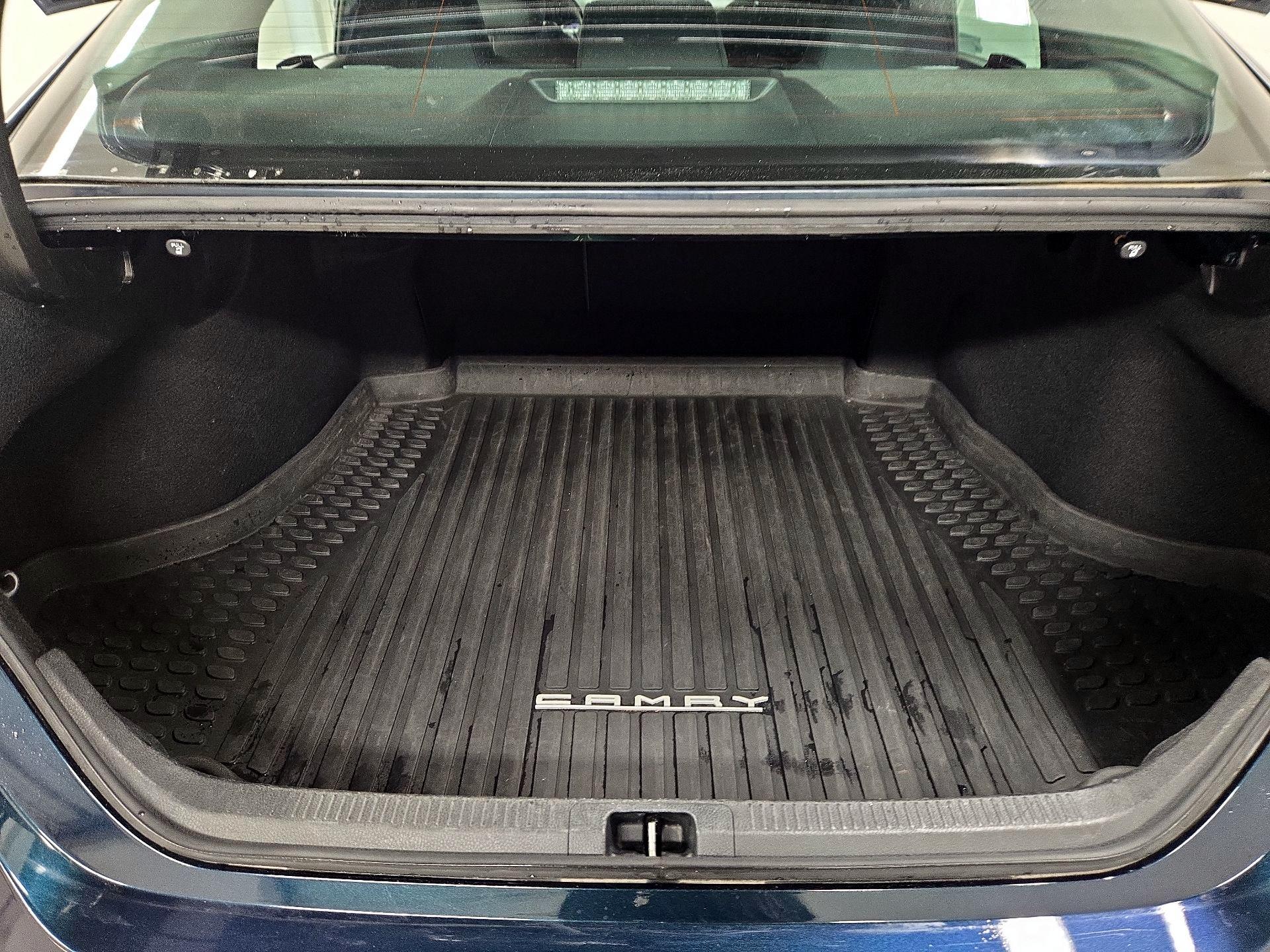 Thumbnail: 2020 Toyota Camry - 20