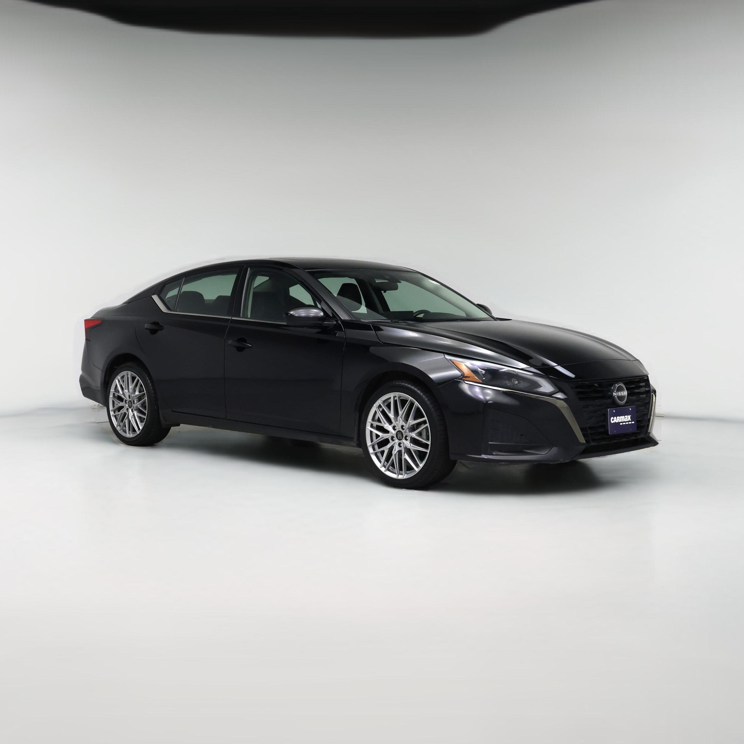 Thumbnail: 2023 Nissan Altima - 1