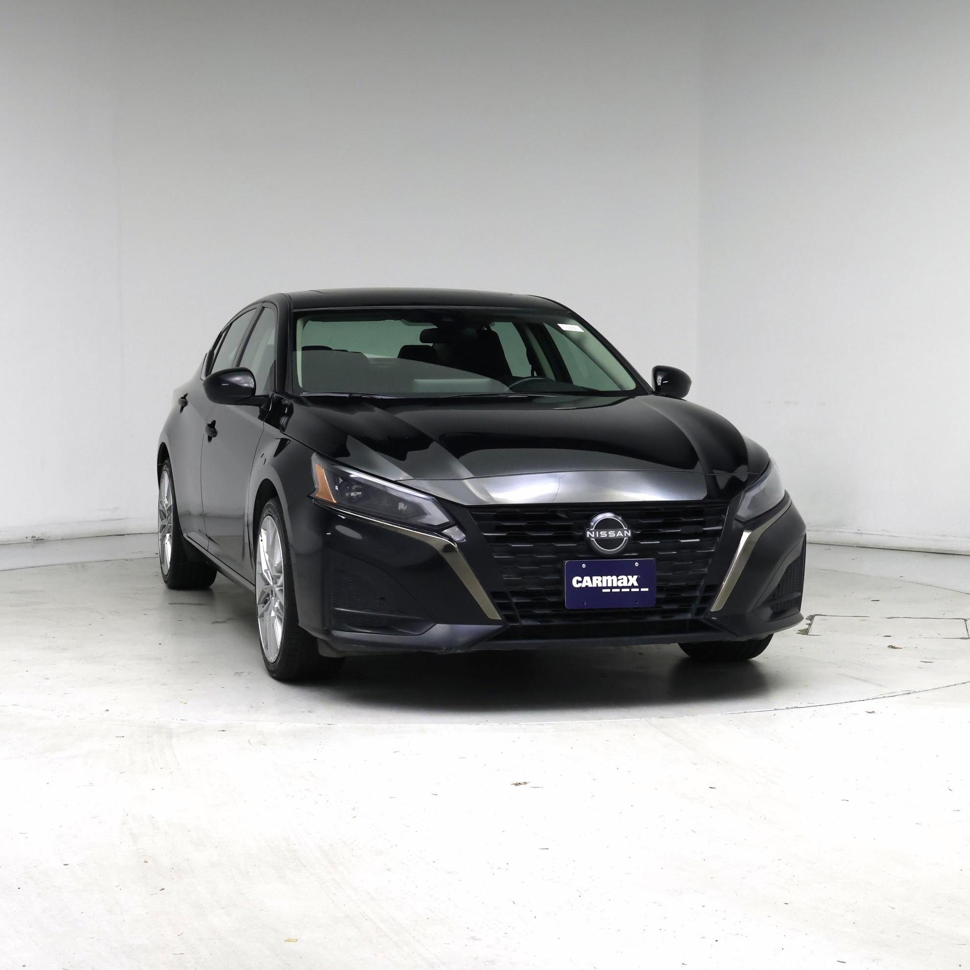 Thumbnail: 2023 Nissan Altima - 5