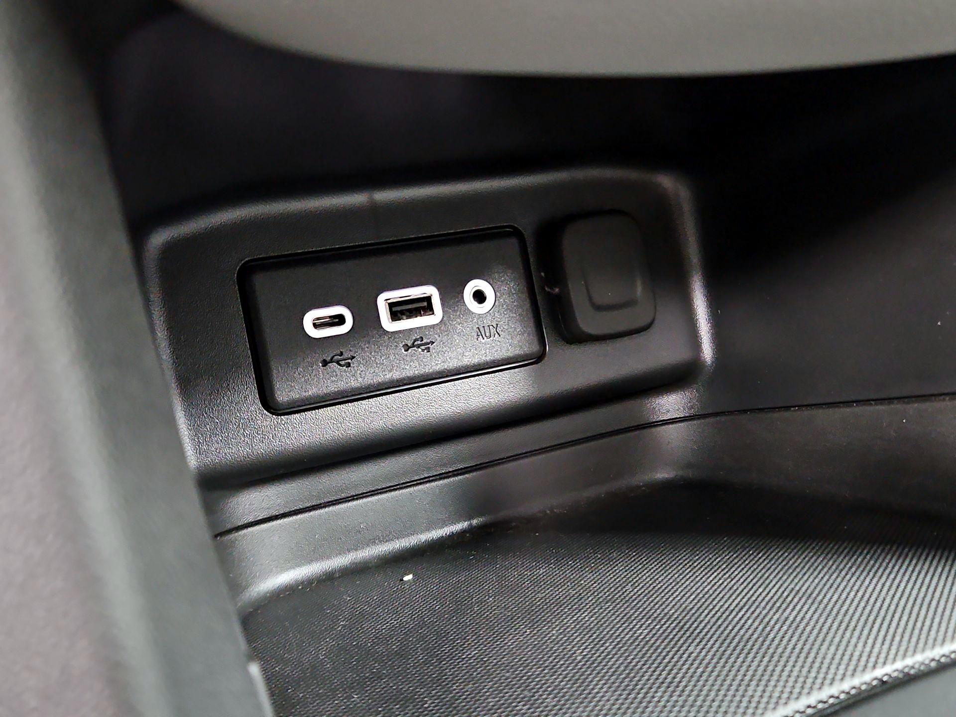 Thumbnail: 2023 Chevrolet Equinox - 18