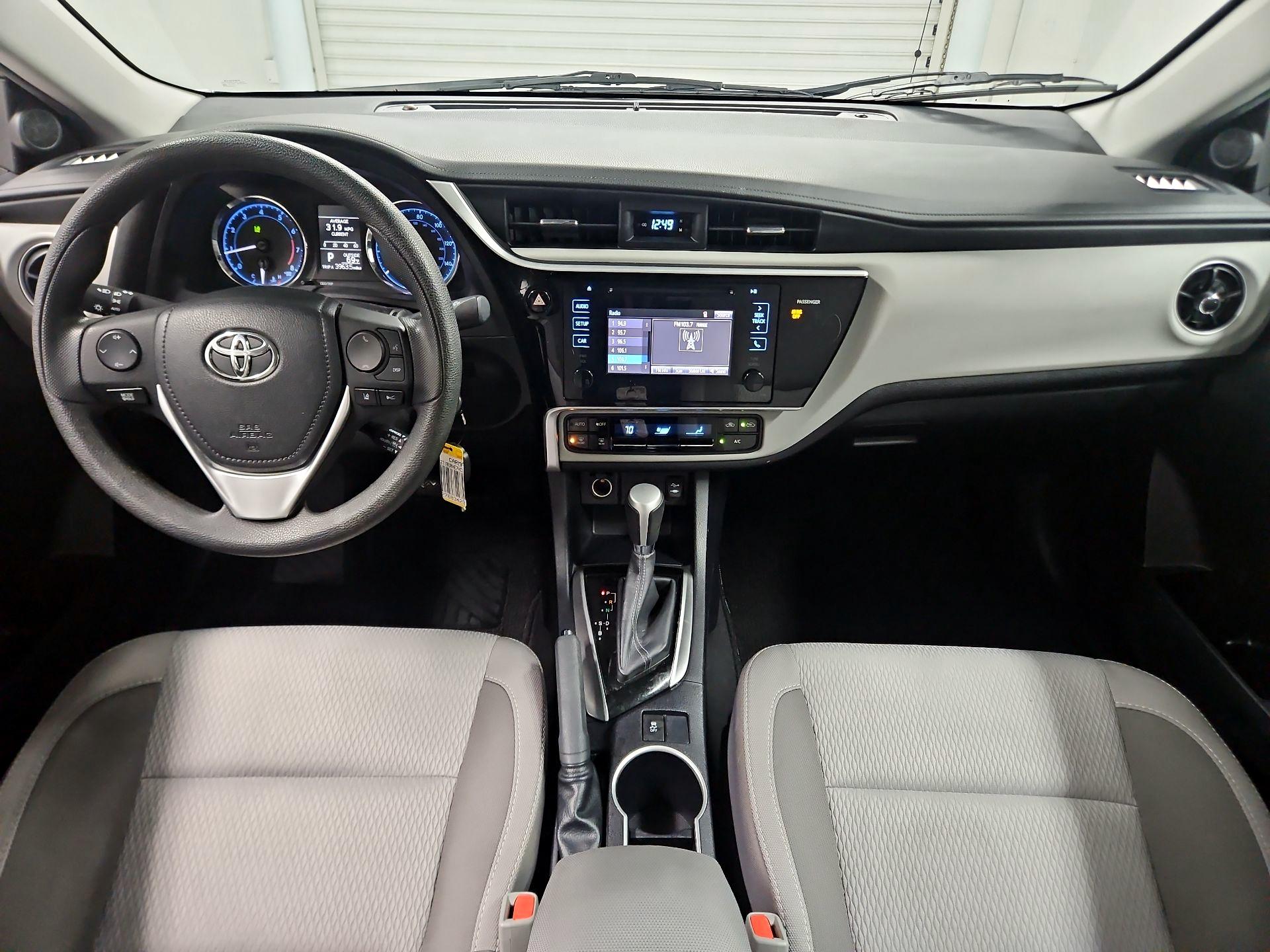 Thumbnail: 2017 Toyota Corolla - 9