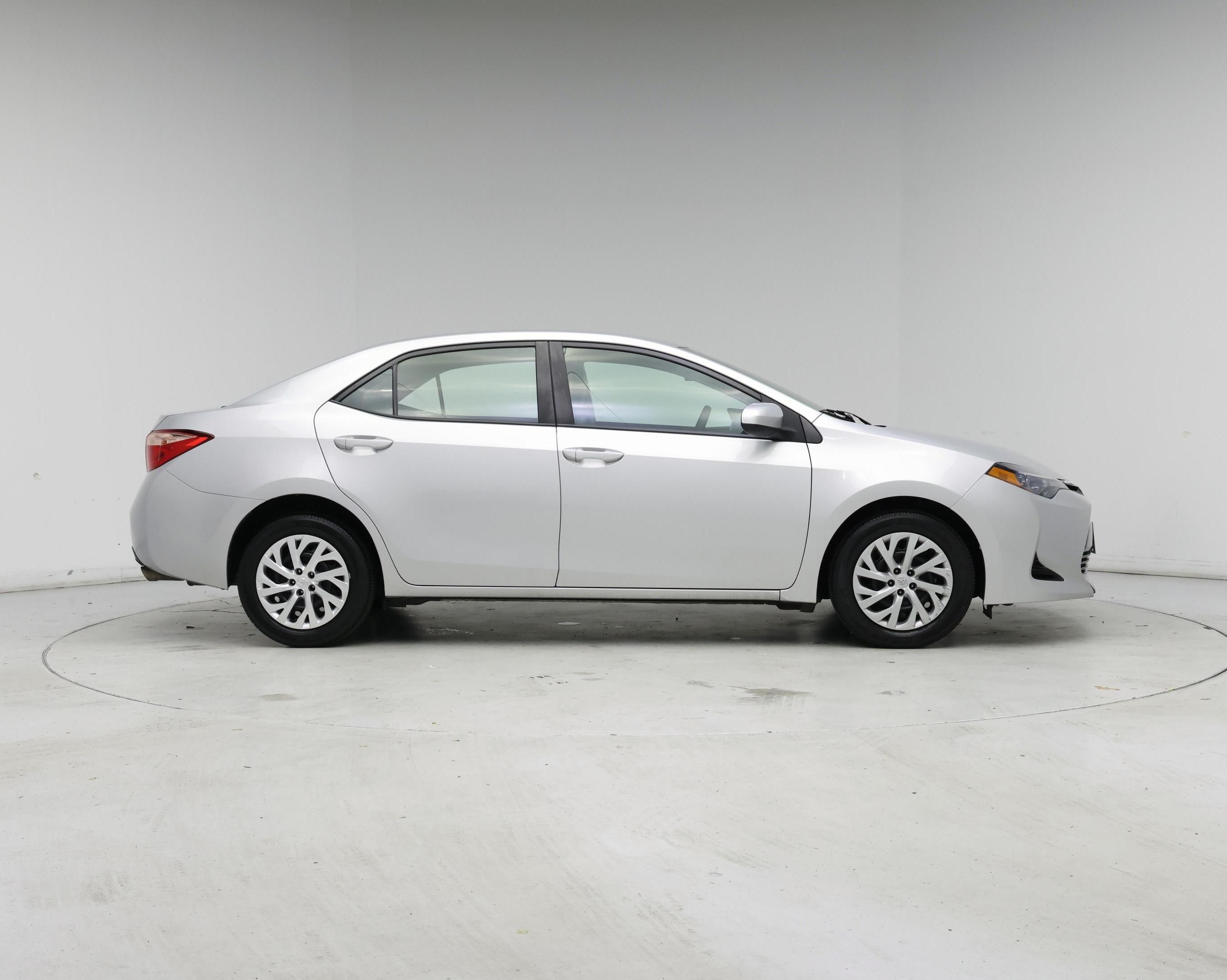 Thumbnail: 2017 Toyota Corolla - 7