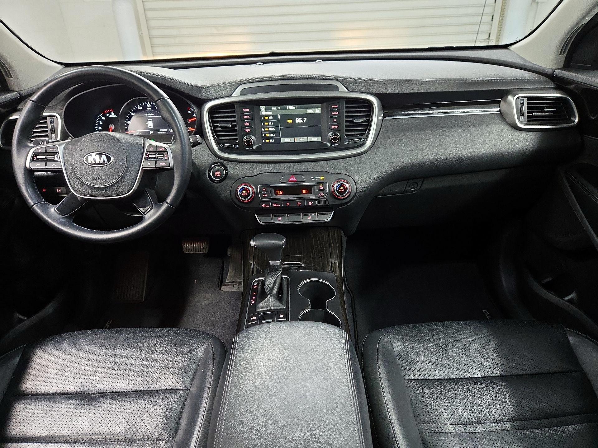 Thumbnail: 2020 Kia Sorento - 9