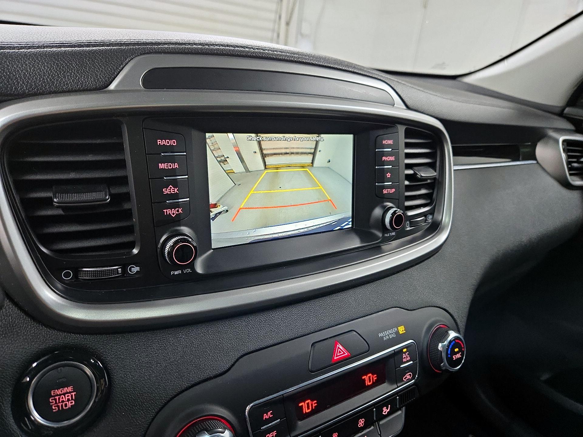 Thumbnail: 2020 Kia Sorento - 14