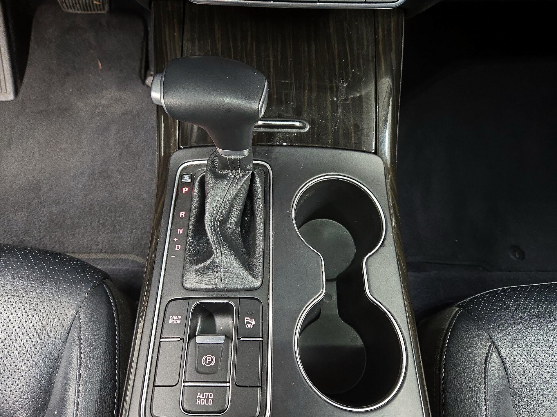 Thumbnail: 2020 Kia Sorento - 17