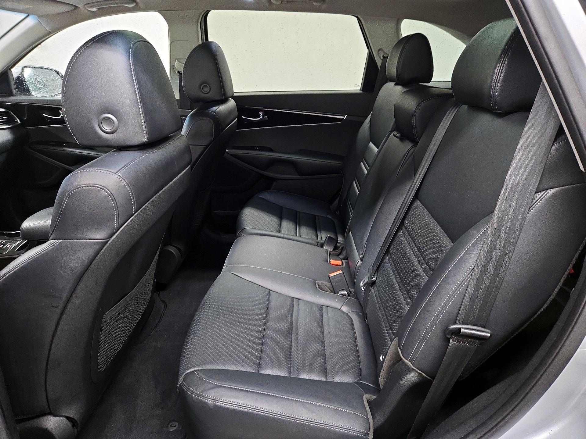 Thumbnail: 2020 Kia Sorento - 20