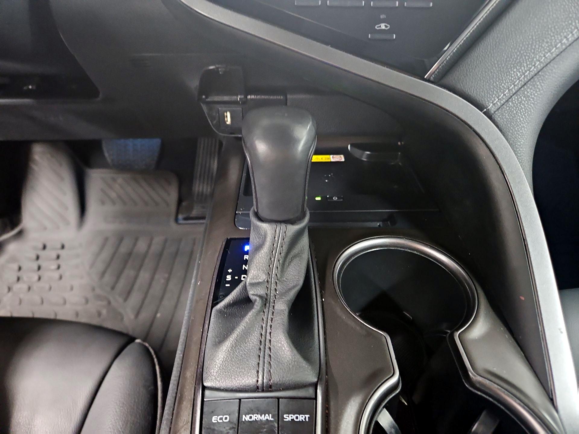 Thumbnail: 2023 Toyota Camry - 17