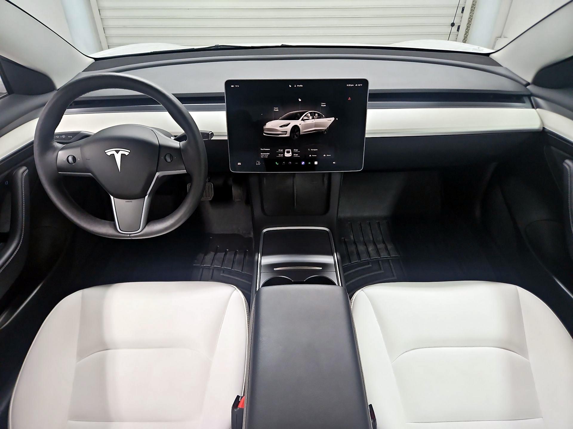 Thumbnail: 2023 Tesla Model 3 - 9