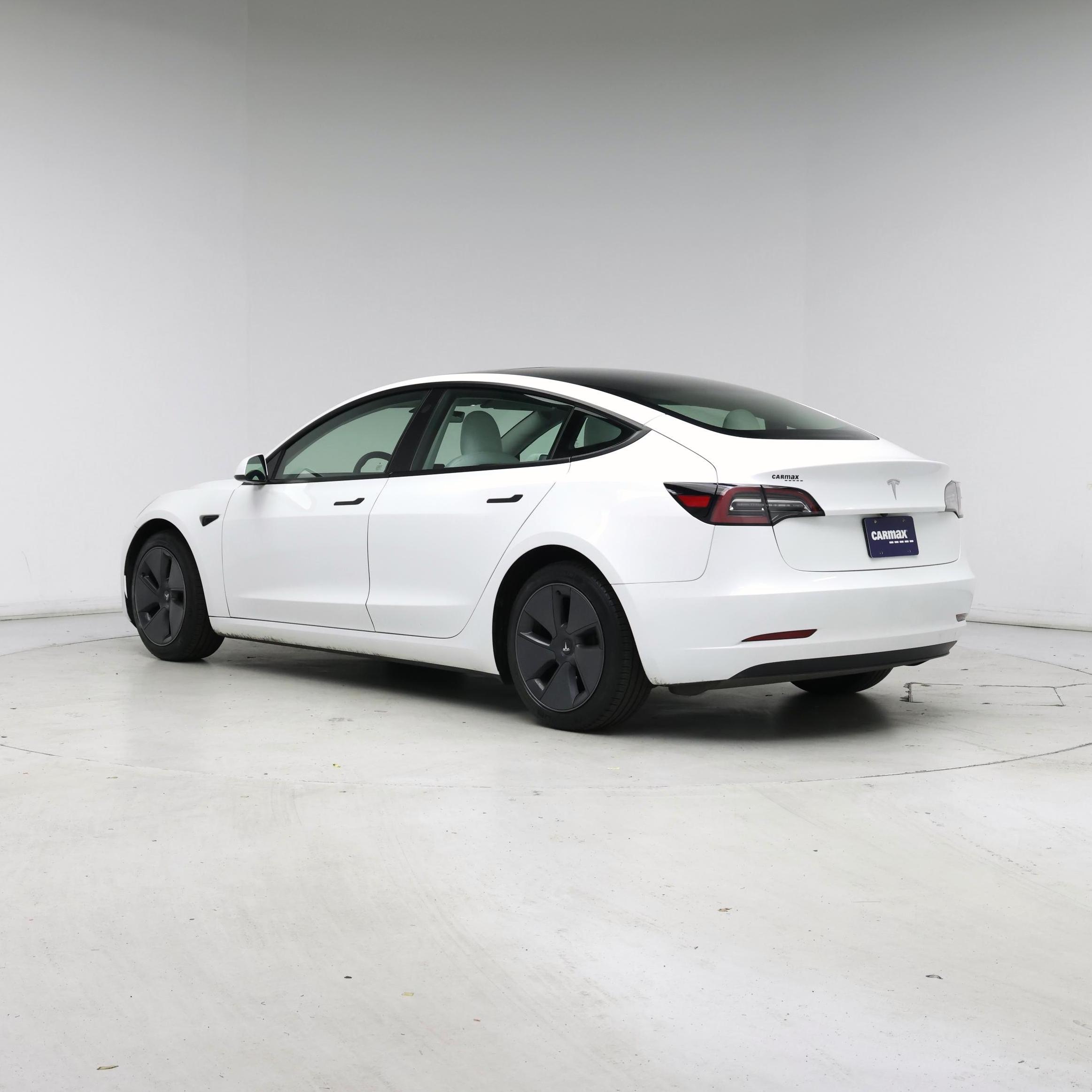 Thumbnail: 2023 Tesla Model 3 - 2