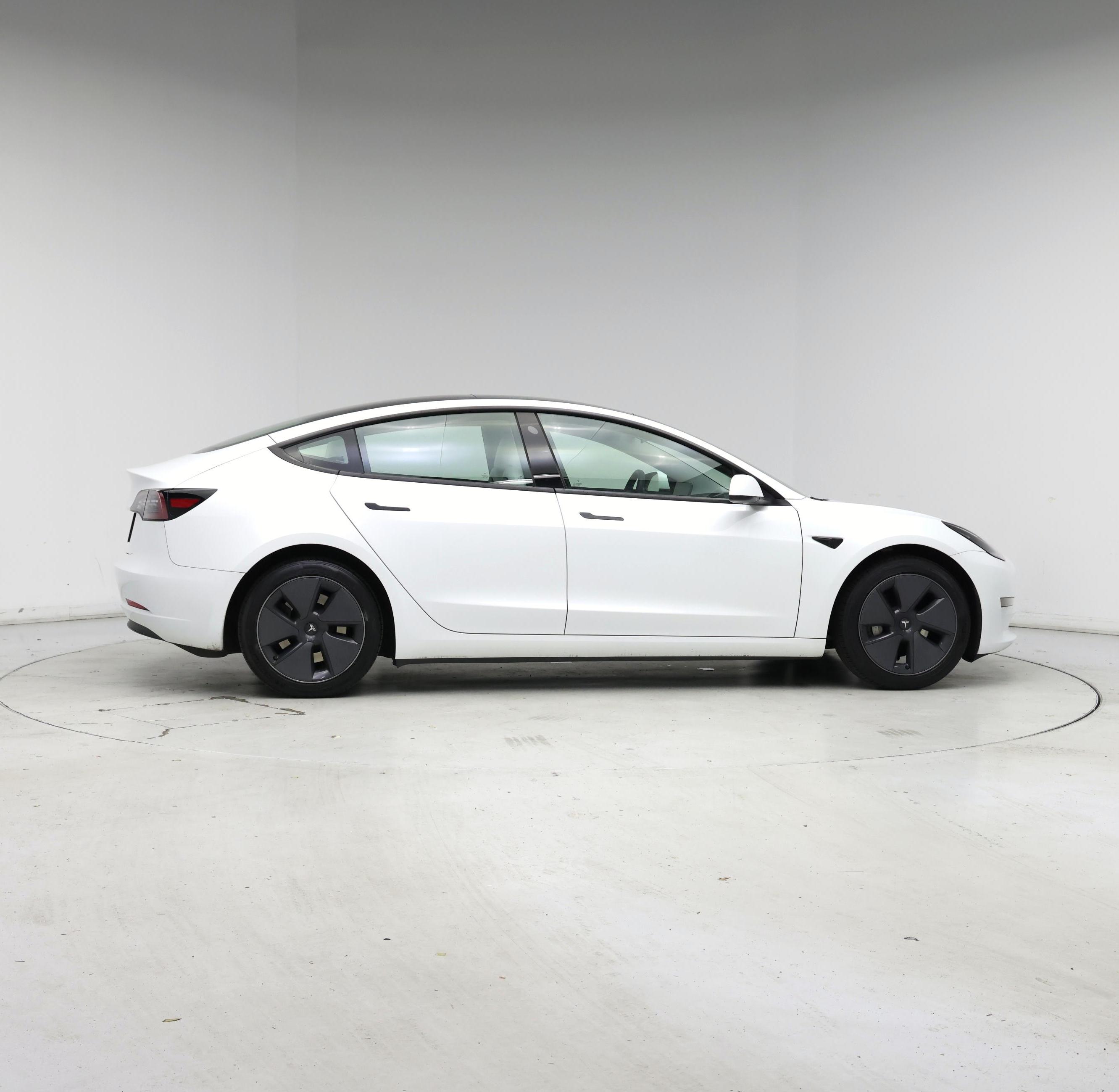 Thumbnail: 2023 Tesla Model 3 - 7