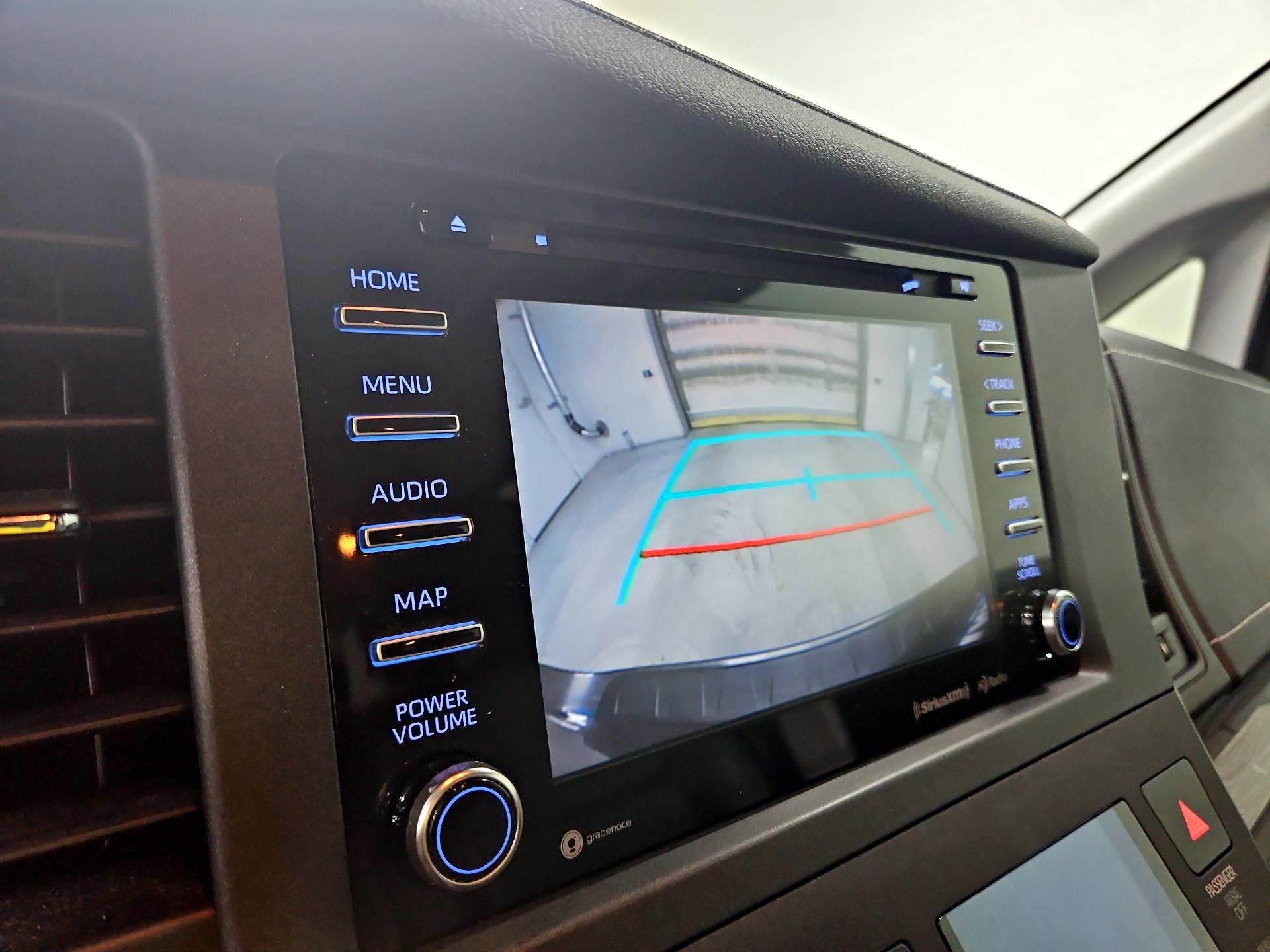 Thumbnail: 2020 Toyota Sienna - 14