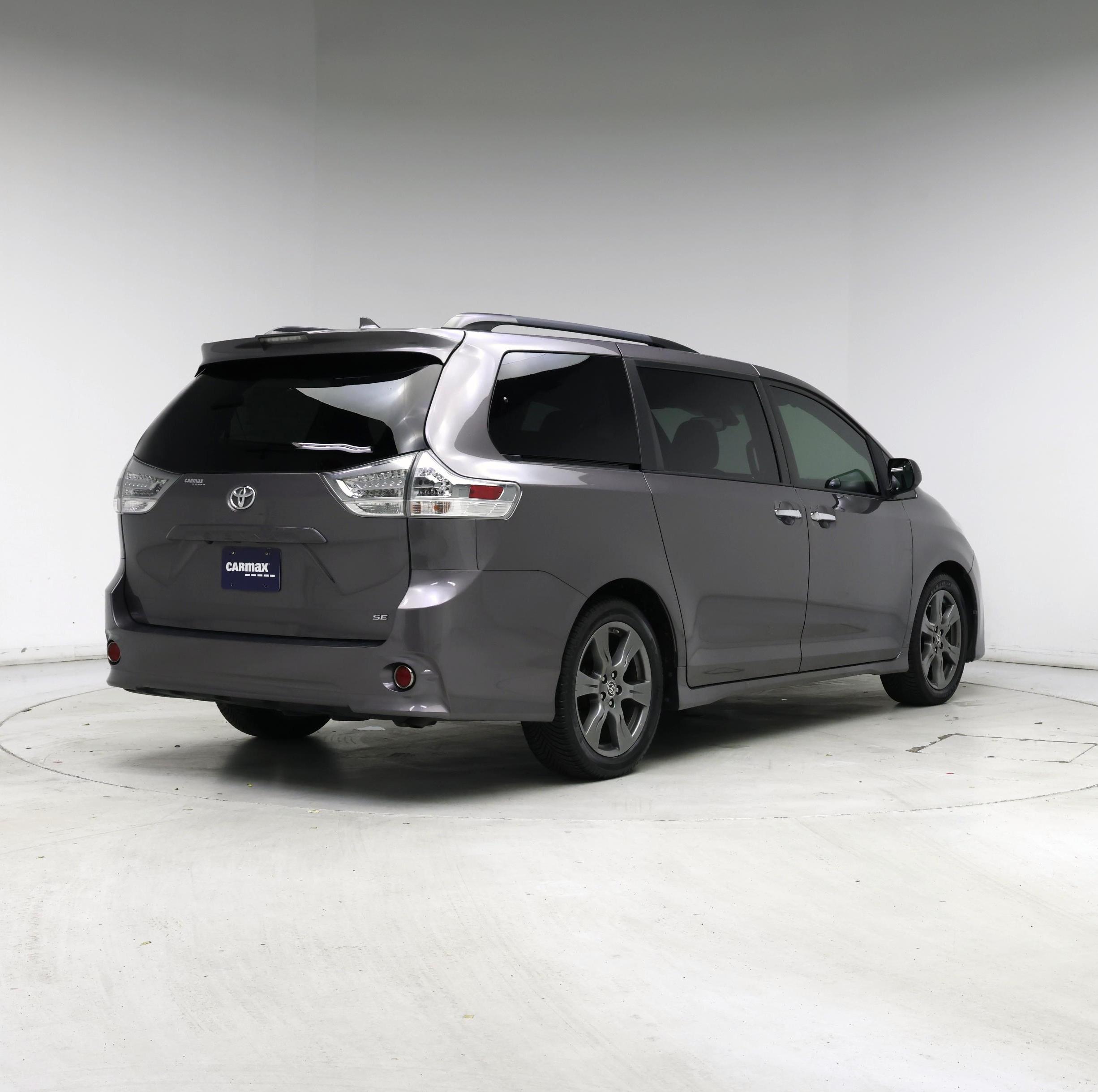 Thumbnail: 2020 Toyota Sienna - 8