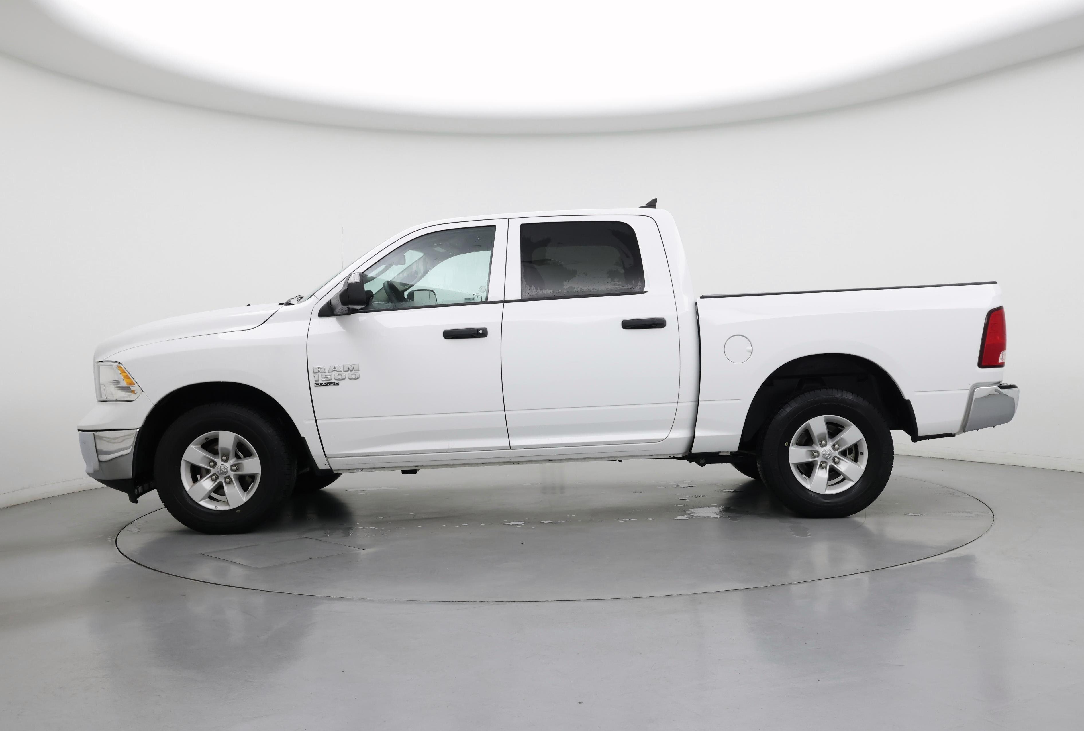 Thumbnail: 2023 RAM 1500 Classic - 3