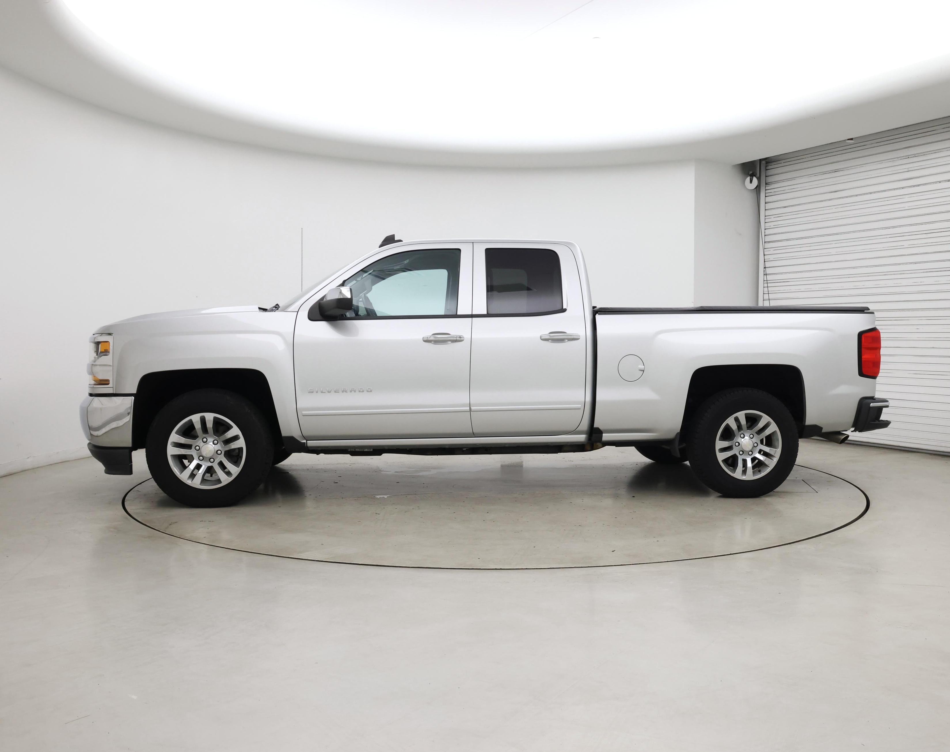 Thumbnail: 2019 Chevrolet Silverado 1500 - 3