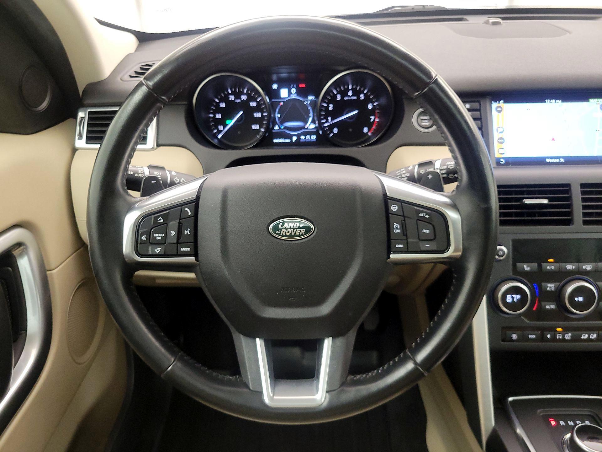 Thumbnail: 2018 Land Rover Discovery Sport - 10
