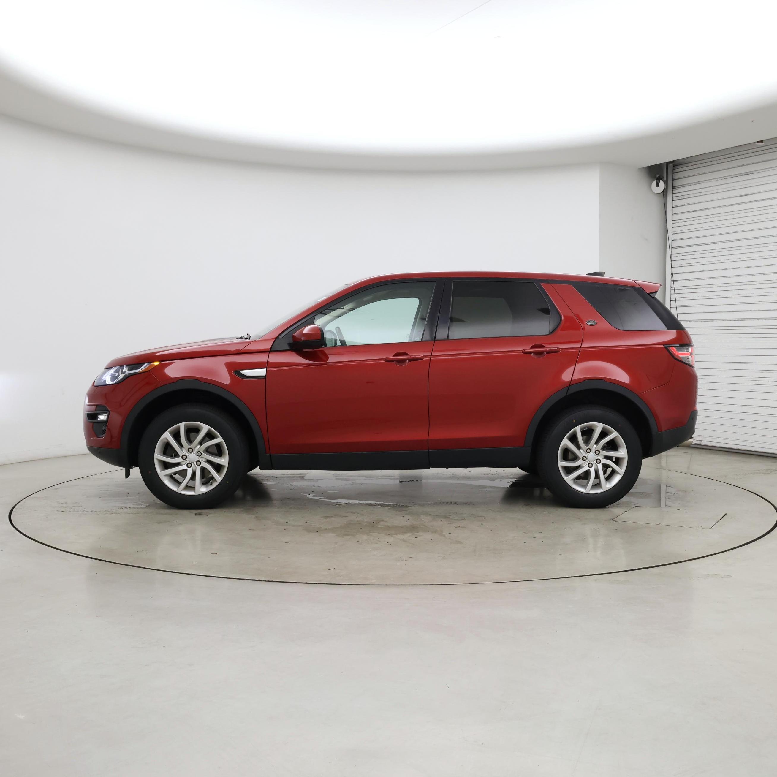 Thumbnail: 2018 Land Rover Discovery Sport - 3
