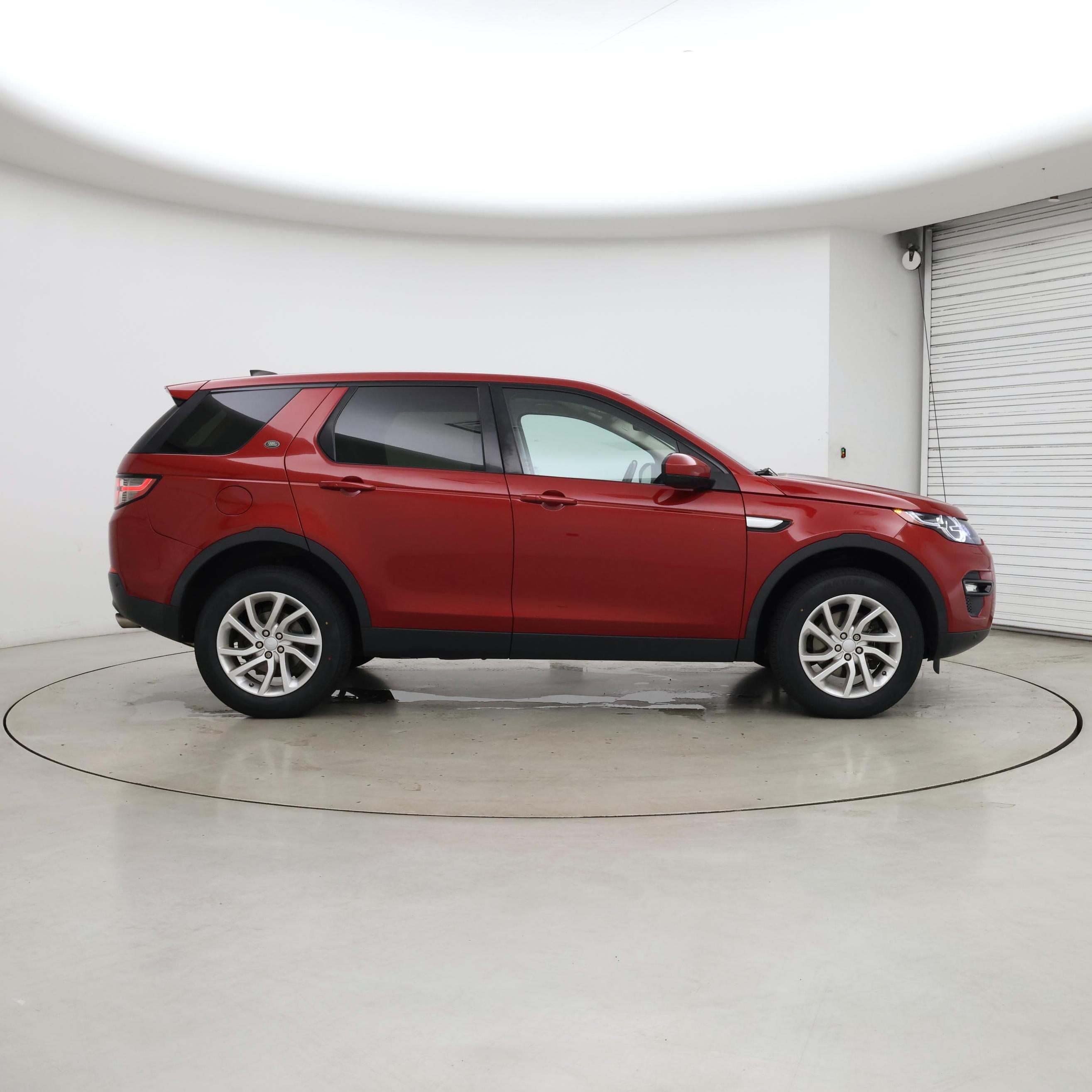 Thumbnail: 2018 Land Rover Discovery Sport - 7