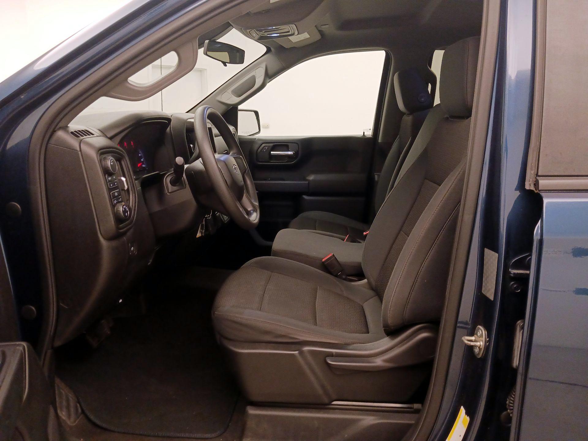 Thumbnail: 2019 Chevrolet Silverado 1500 - 11