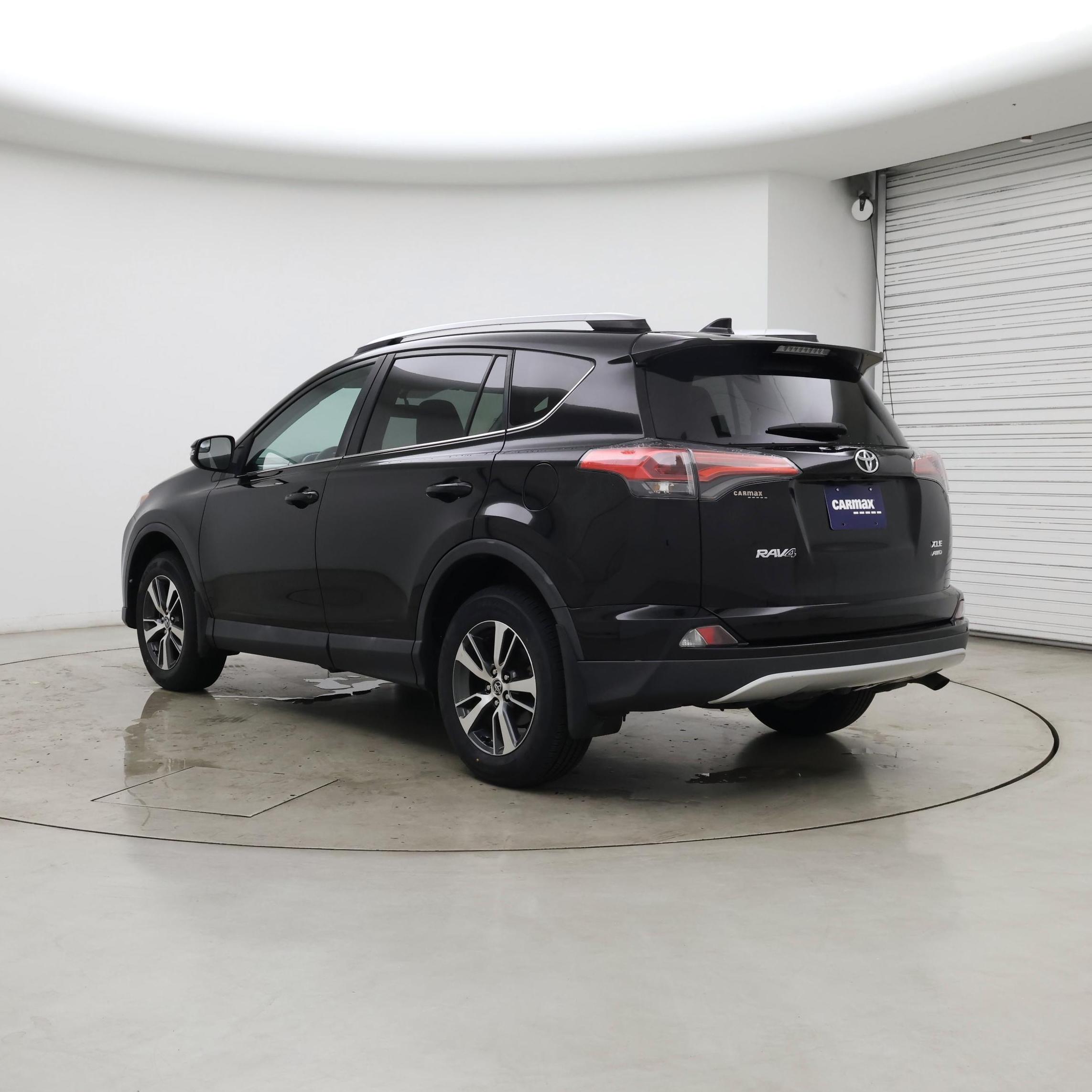 Thumbnail: 2016 Toyota RAV4 - 2
