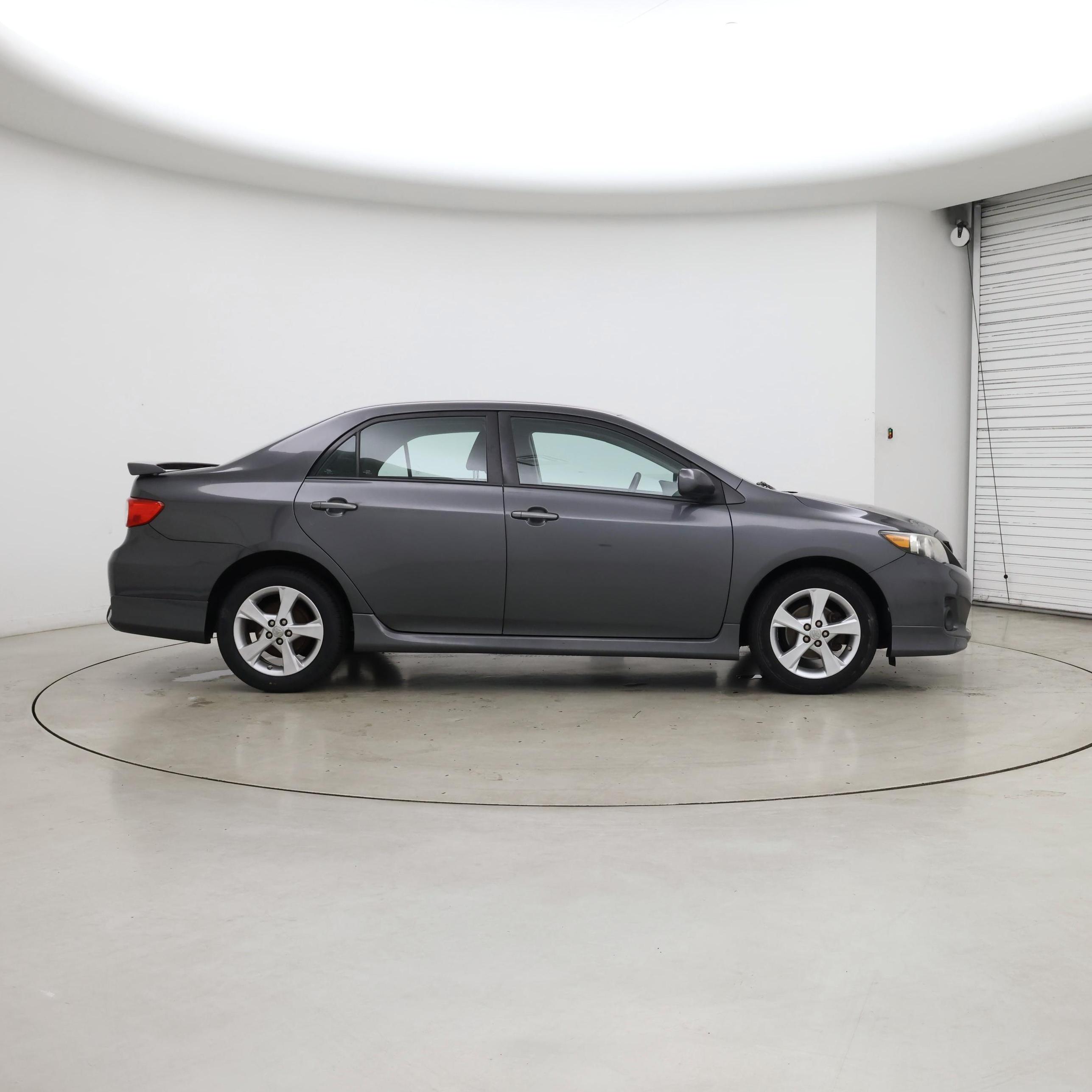 Thumbnail: 2013 Toyota Corolla - 7
