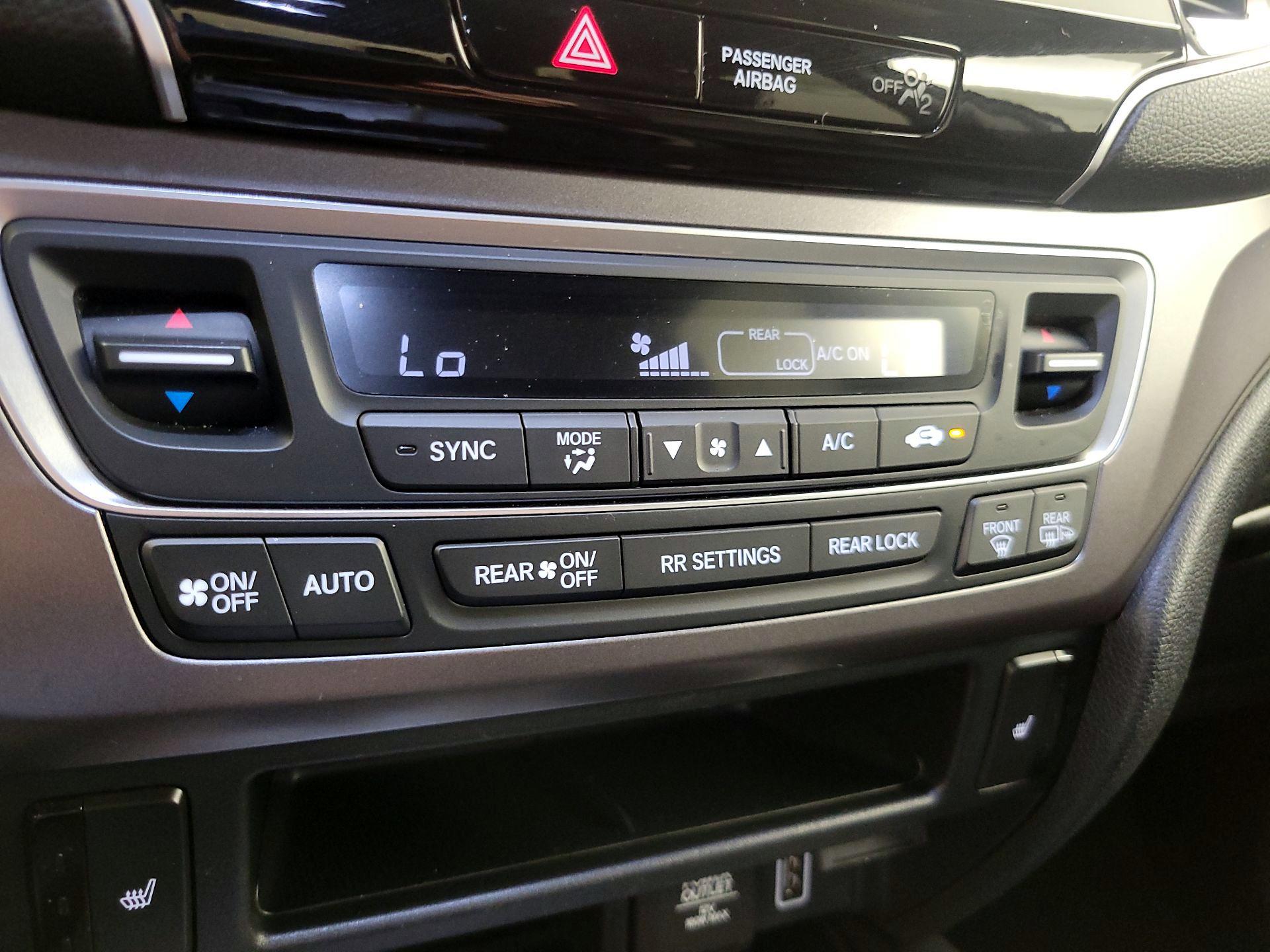 Thumbnail: 2020 Honda Pilot - 16