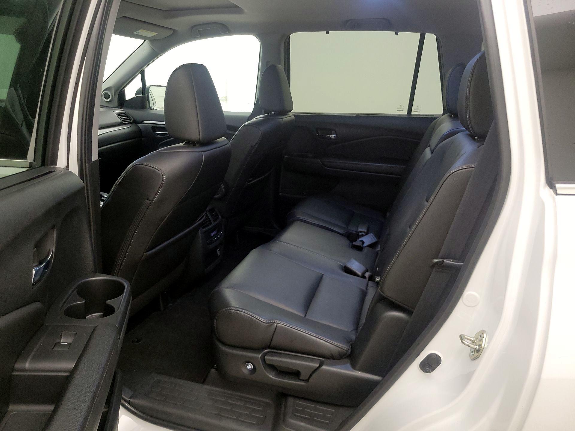 Thumbnail: 2020 Honda Pilot - 20