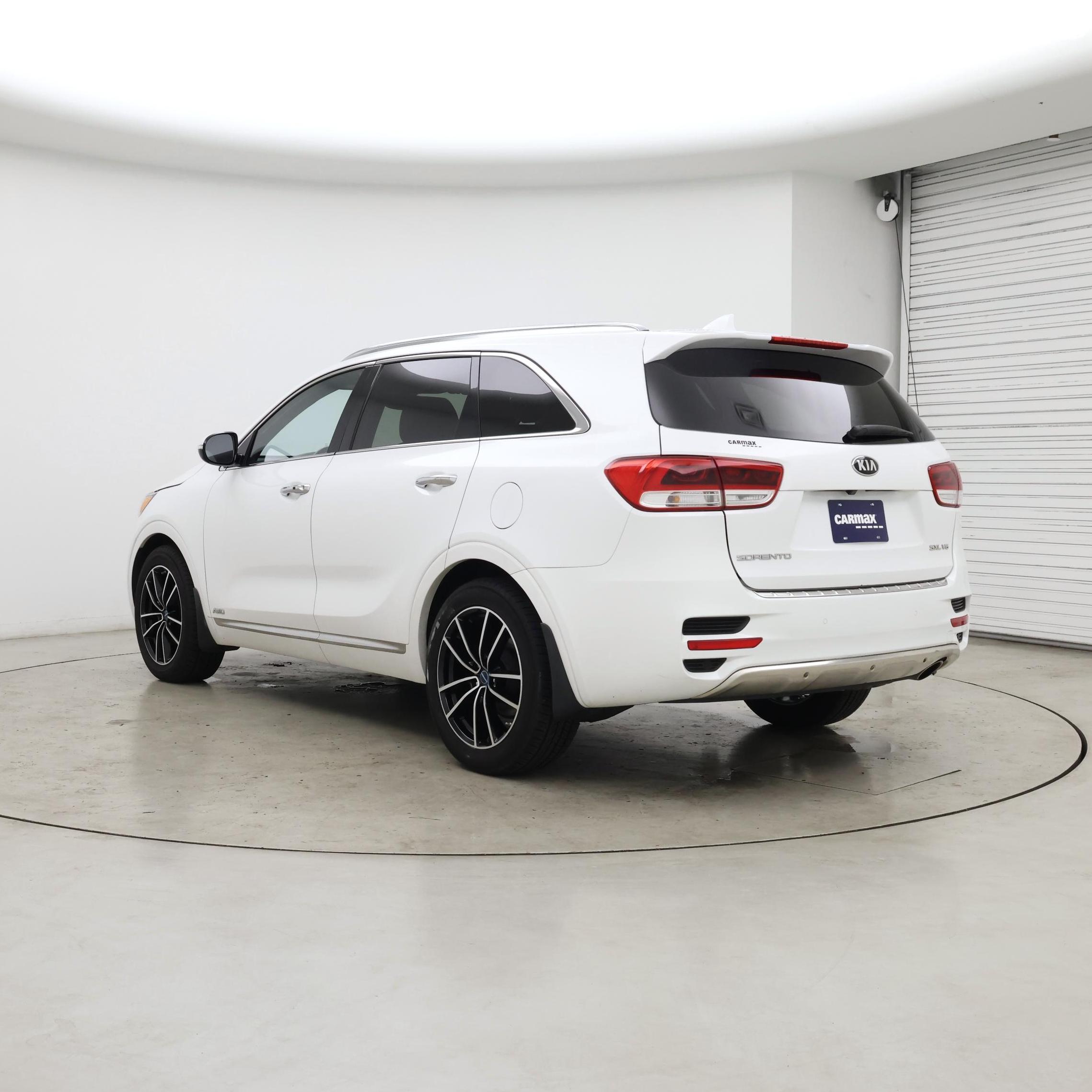 Thumbnail: 2016 Kia Sorento - 2