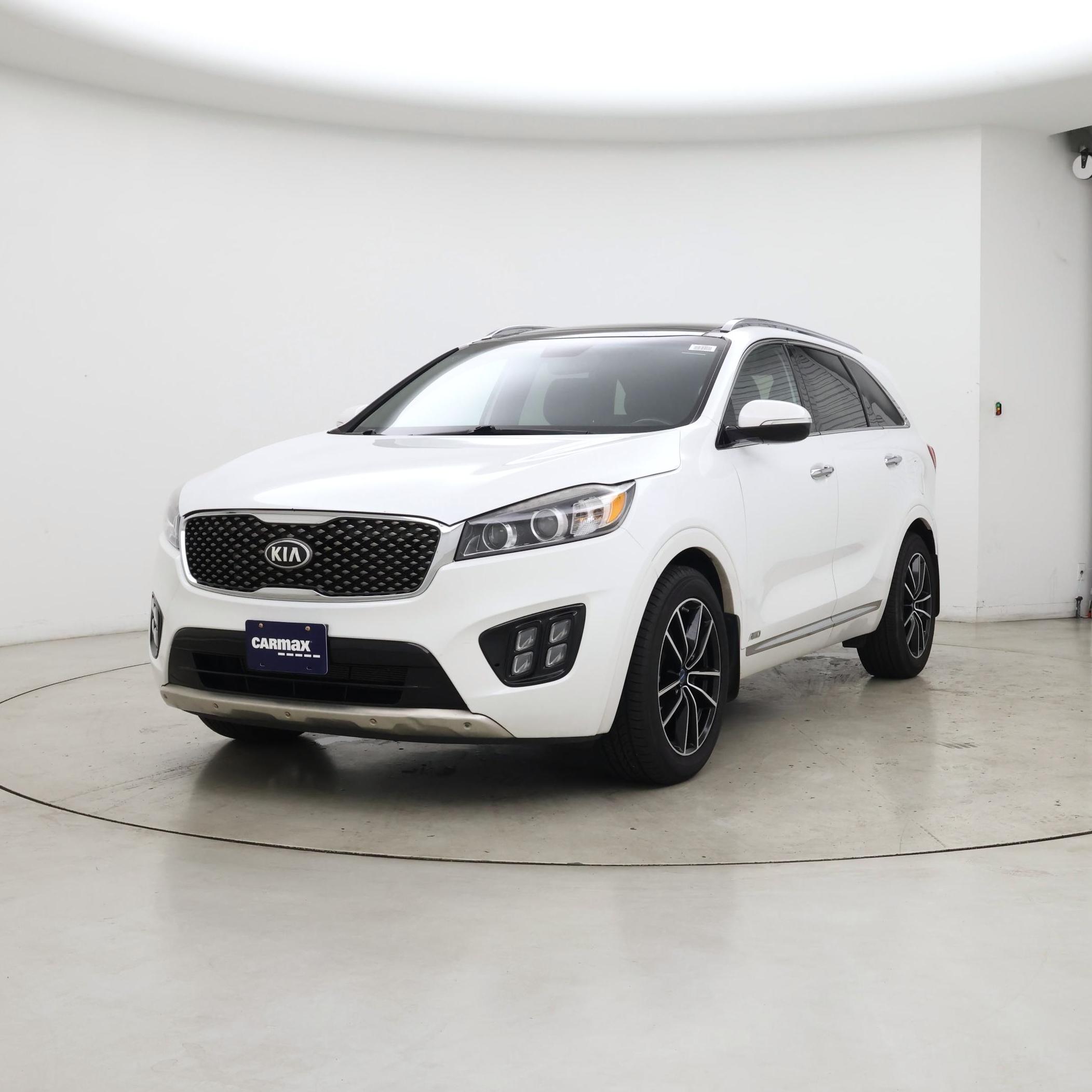 Thumbnail: 2016 Kia Sorento - 4