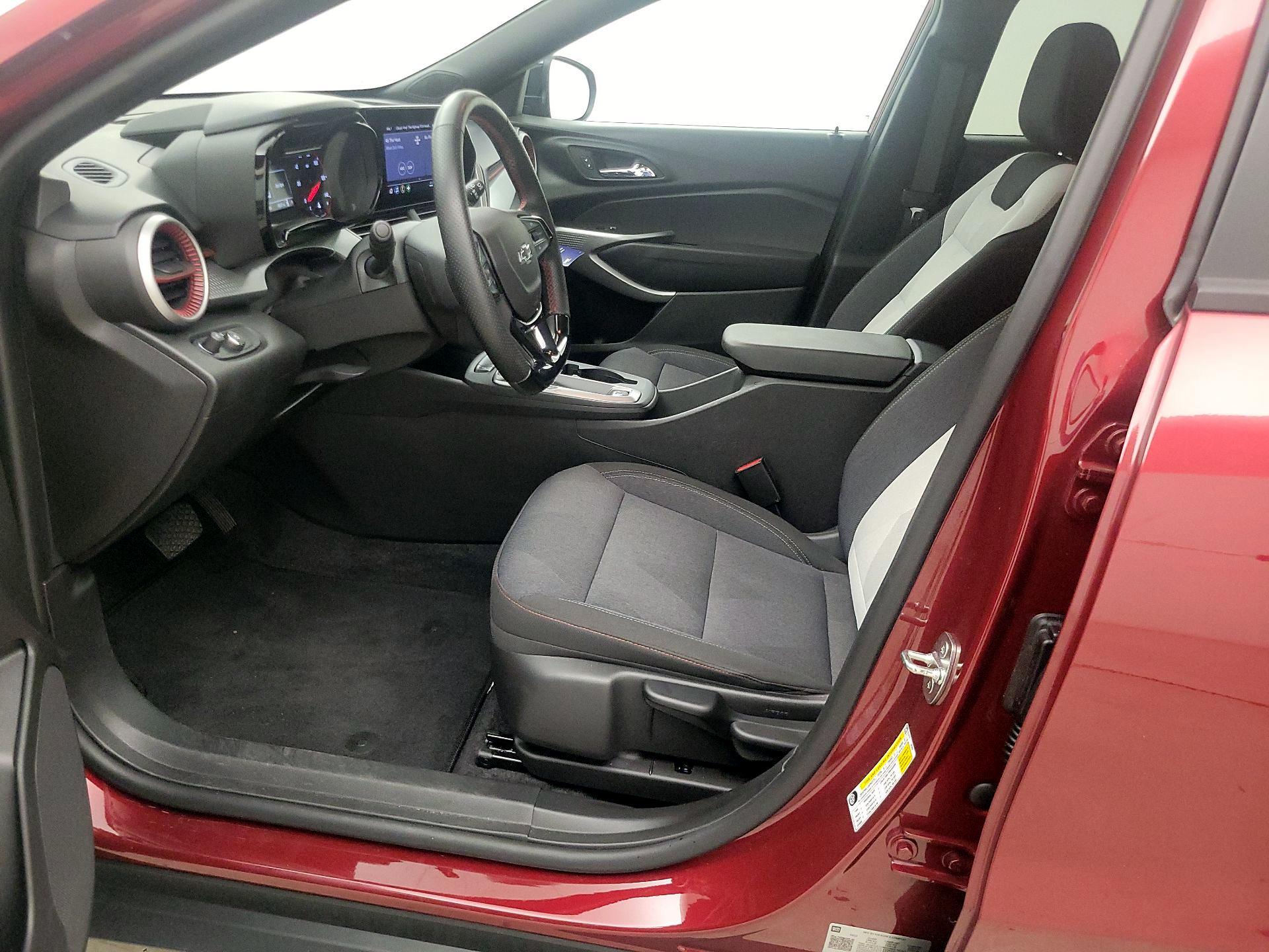 Thumbnail: 2024 Chevrolet Trax - 11