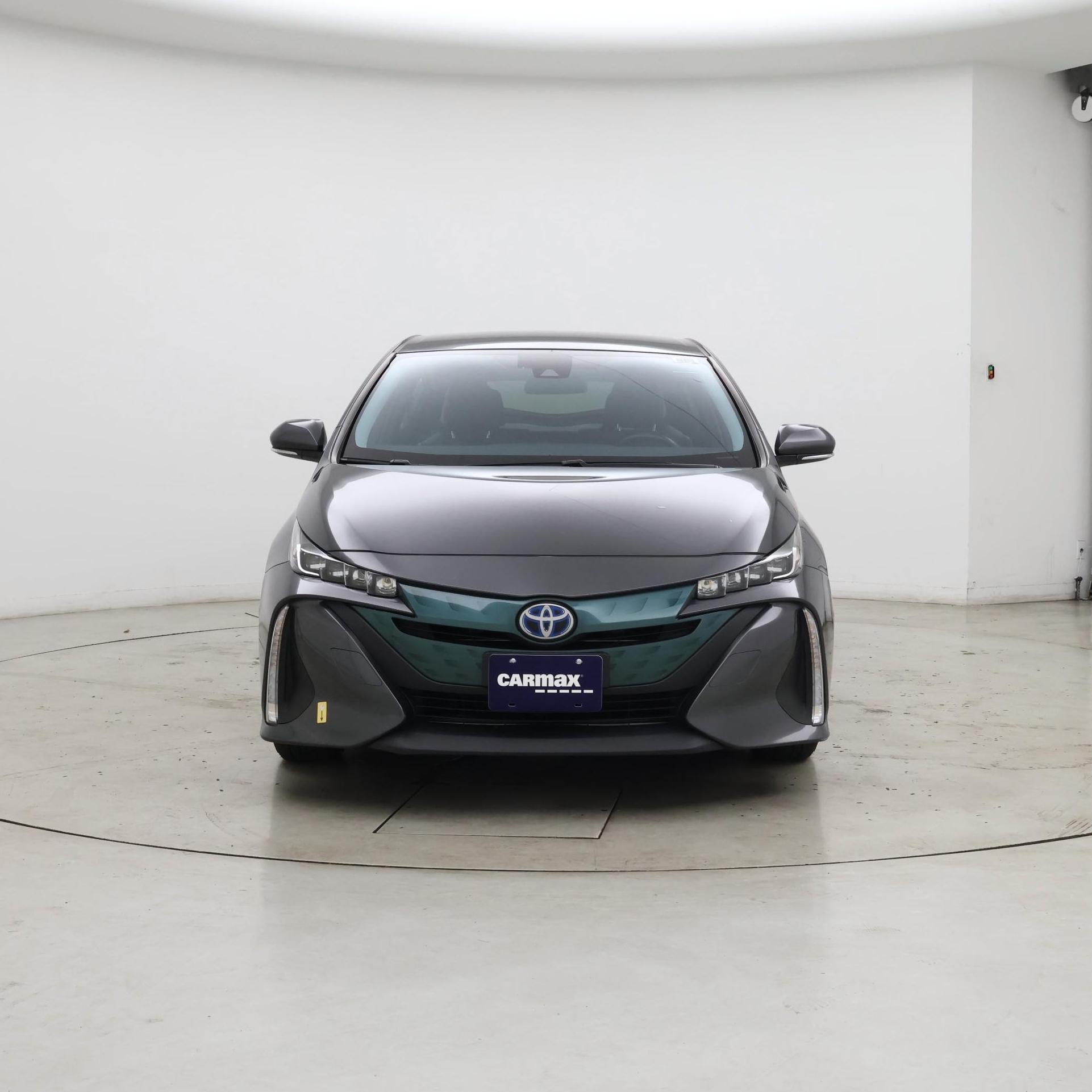 Thumbnail: 2017 Toyota Prius Prime - 5