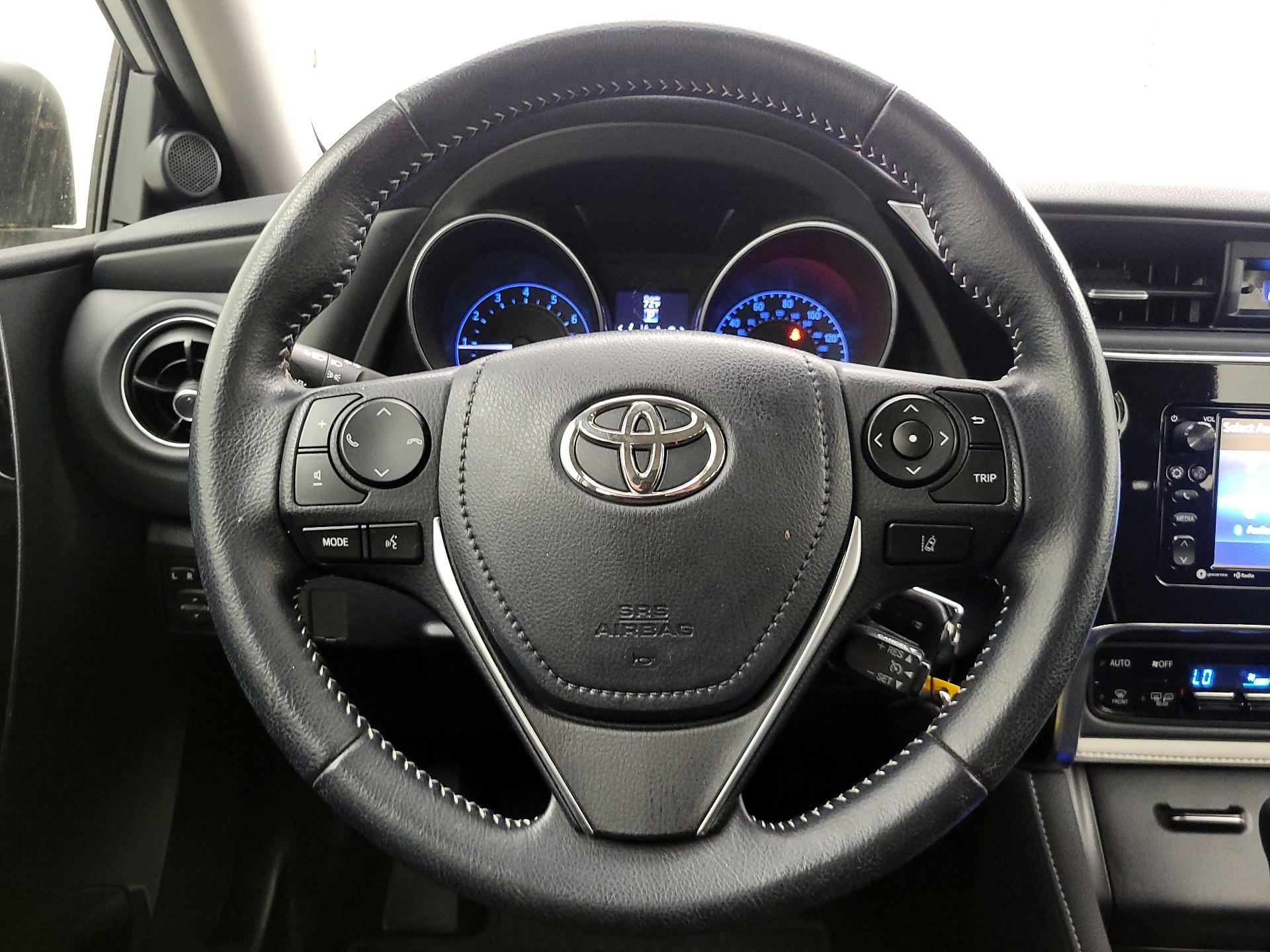 Thumbnail: 2018 Toyota Corolla iM - 10