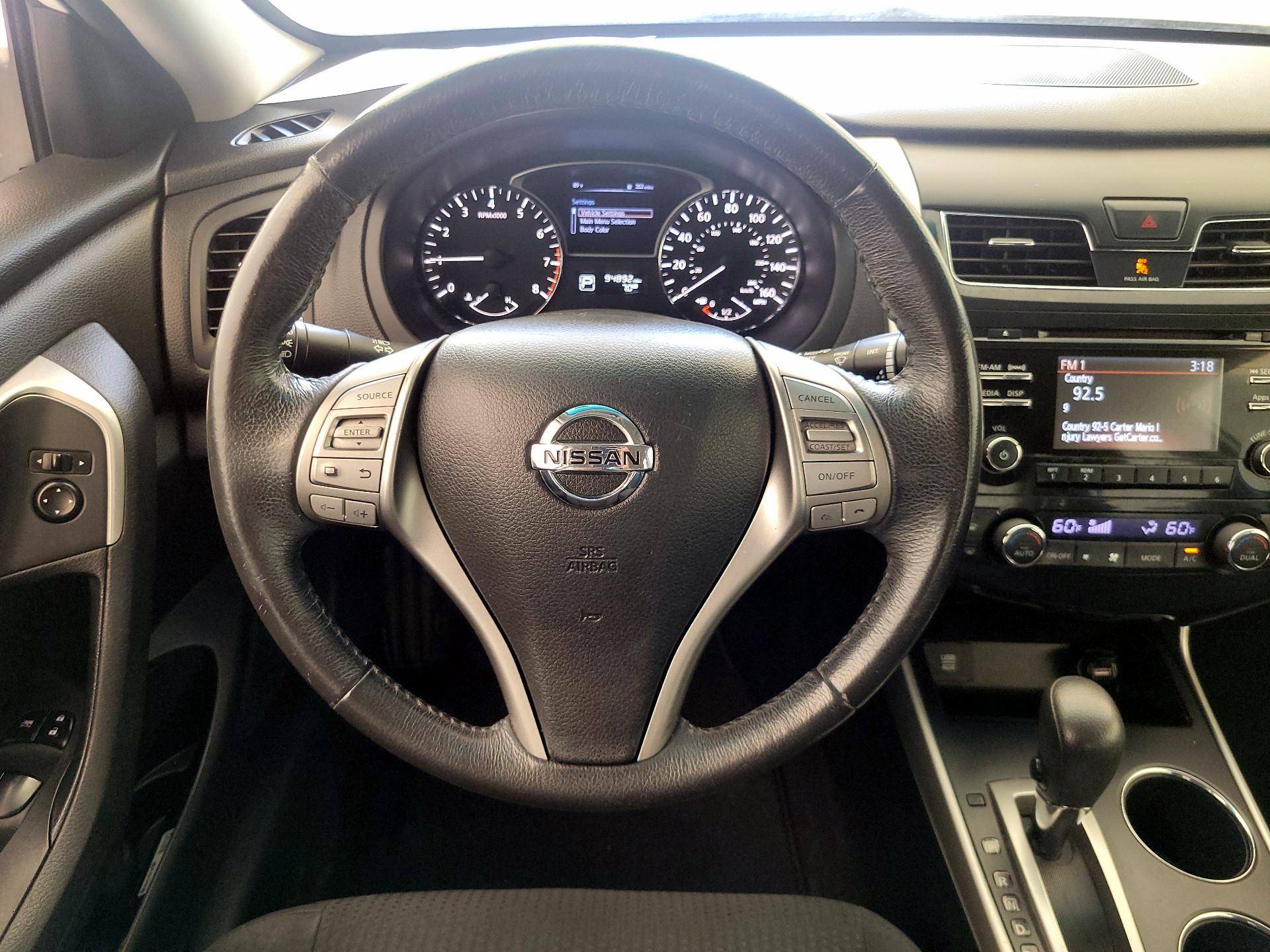 Thumbnail: 2015 Nissan Altima - 10