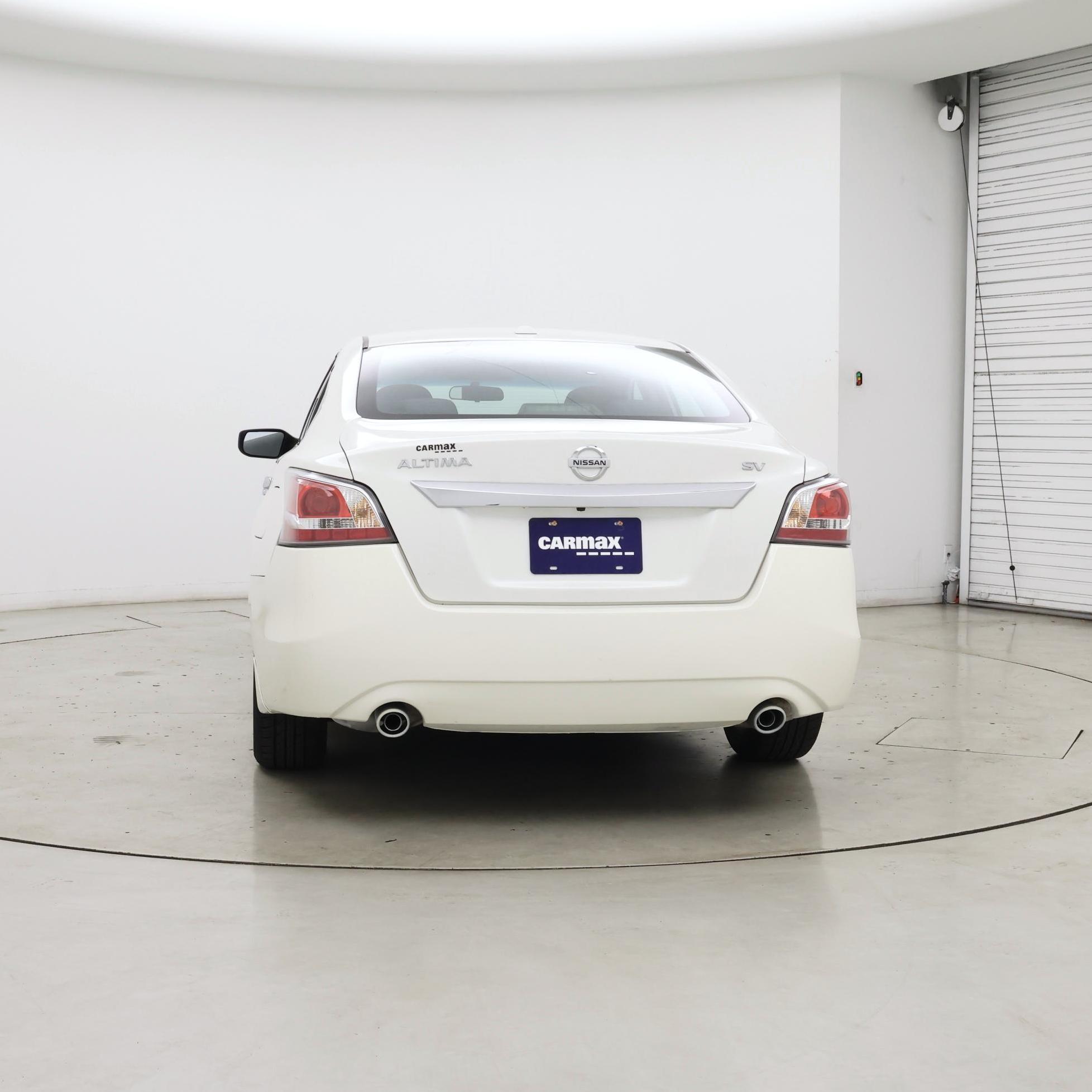 Thumbnail: 2015 Nissan Altima - 6