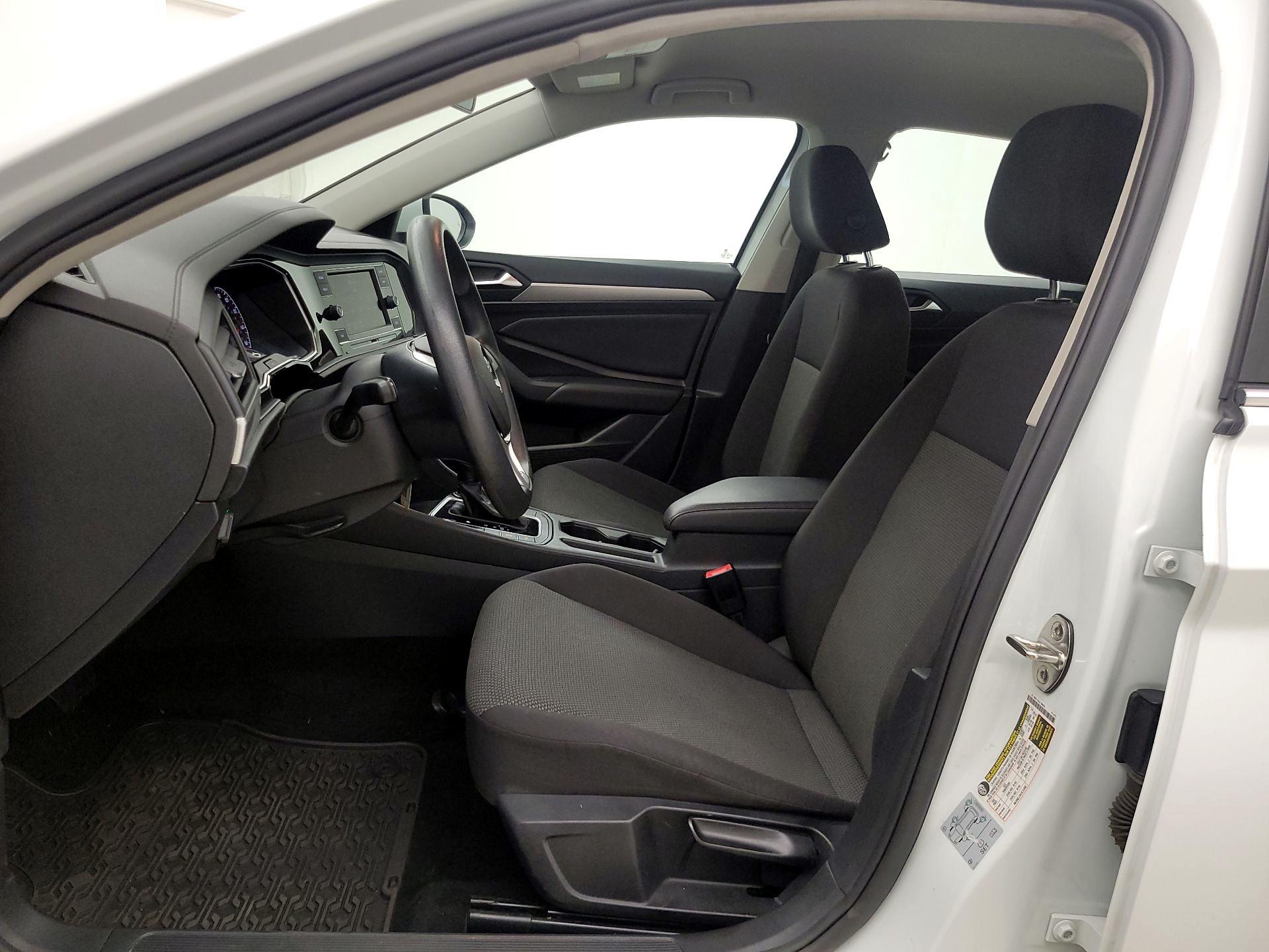 Thumbnail: 2019 Volkswagen Jetta - 11