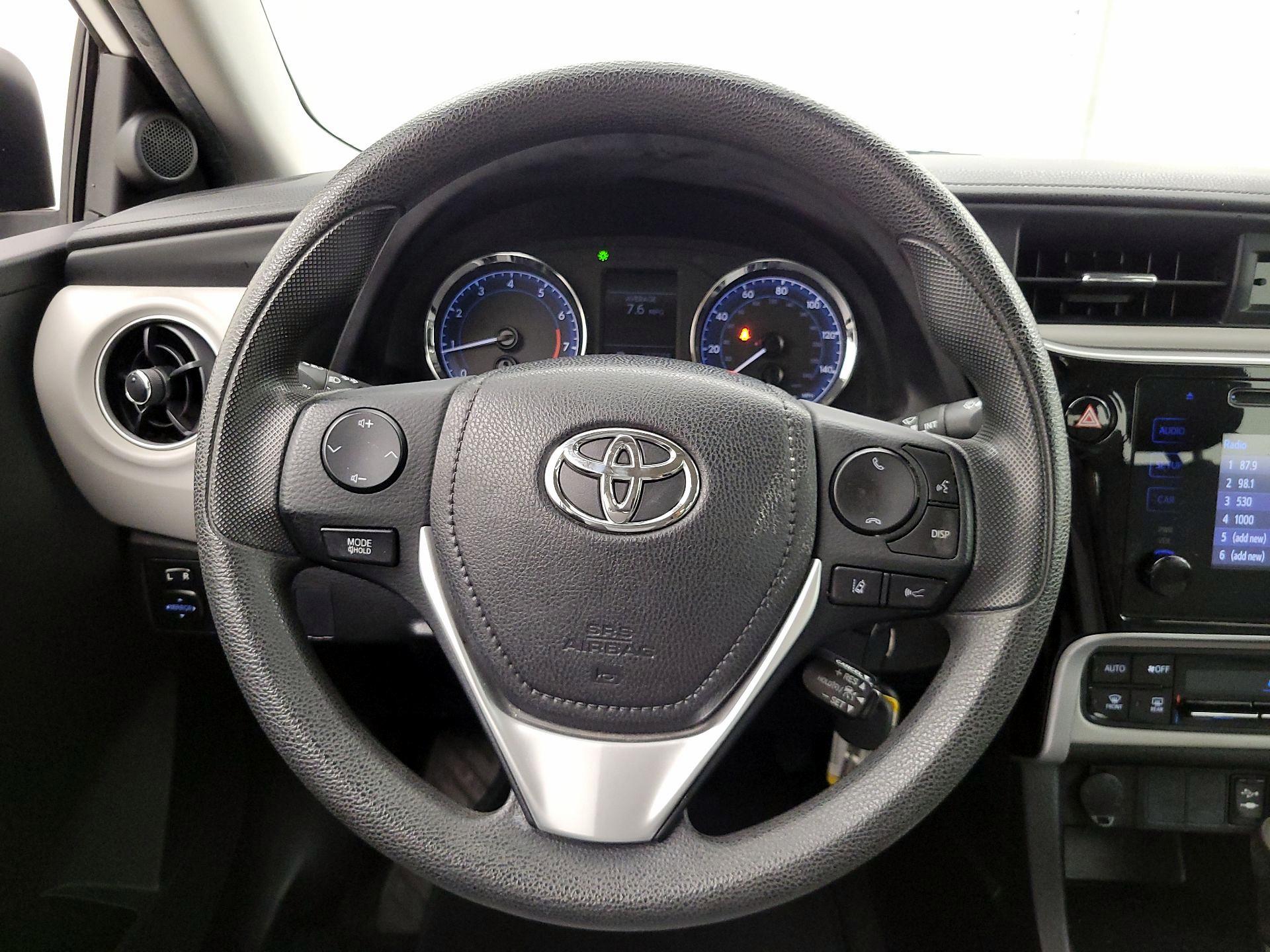 Thumbnail: 2017 Toyota Corolla - 10