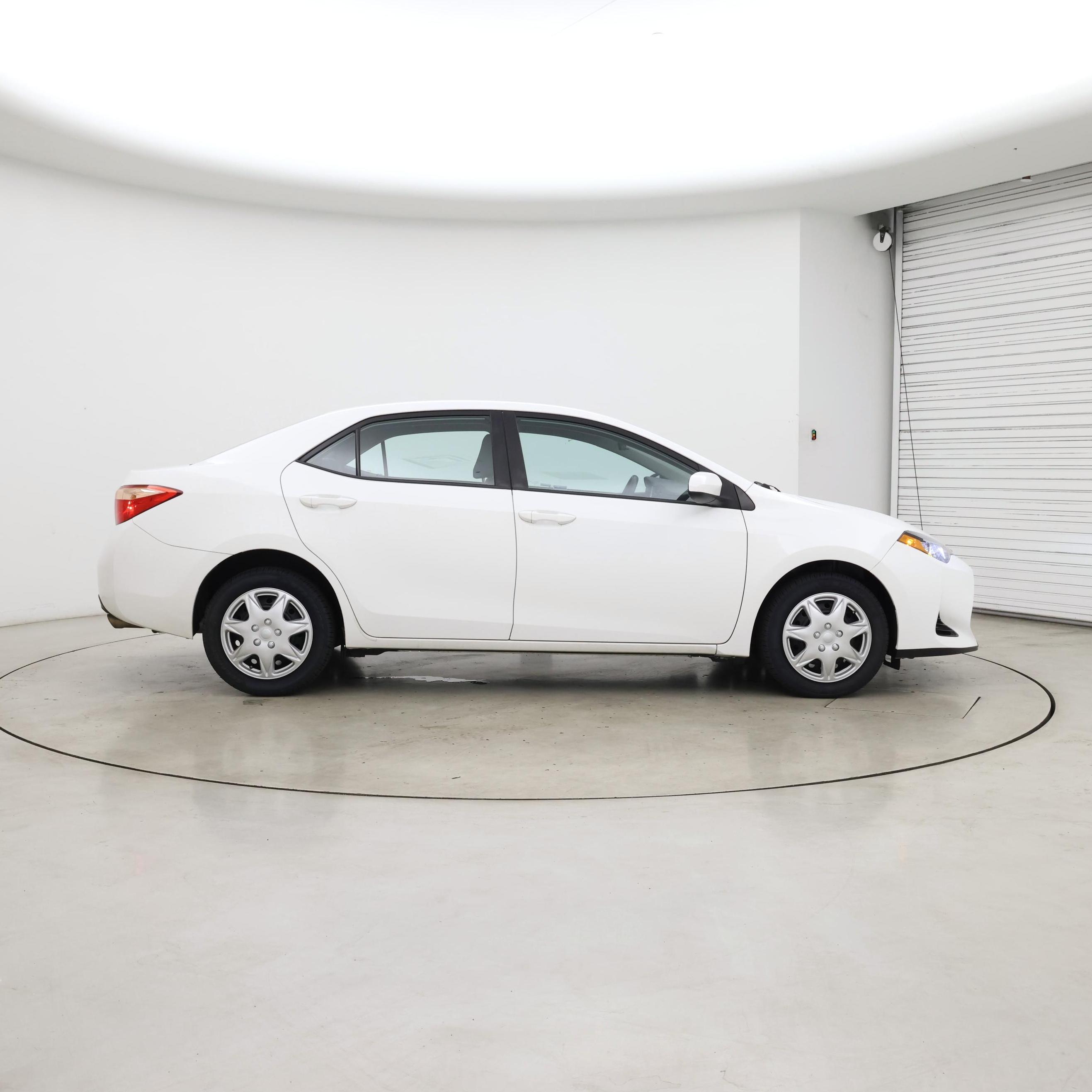 Thumbnail: 2017 Toyota Corolla - 7