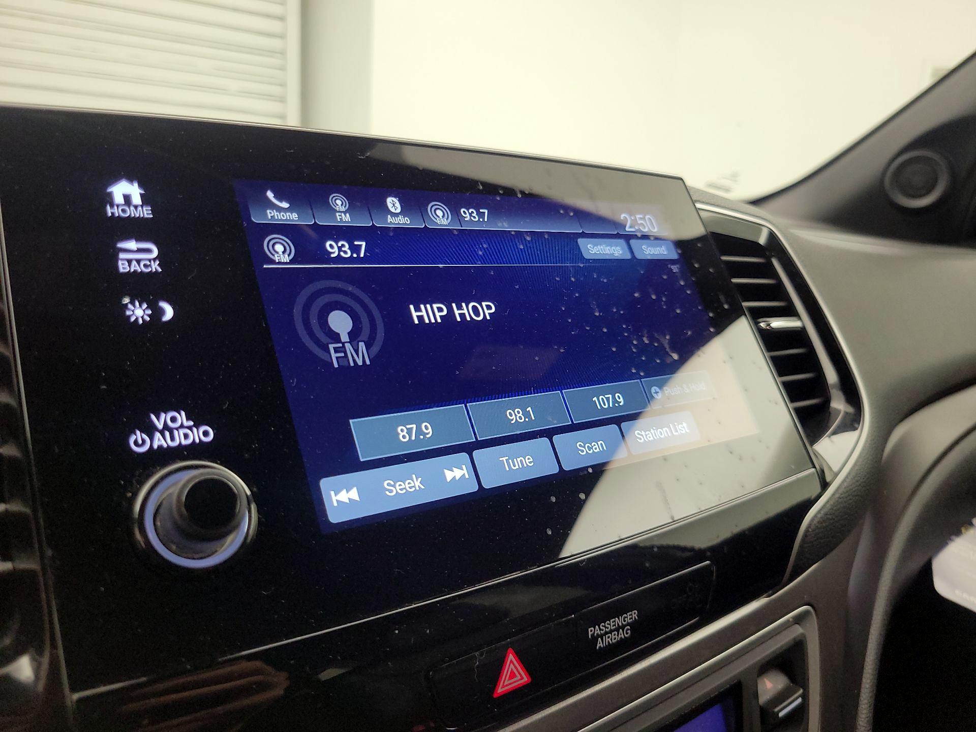 Thumbnail: 2019 Honda Passport - 15