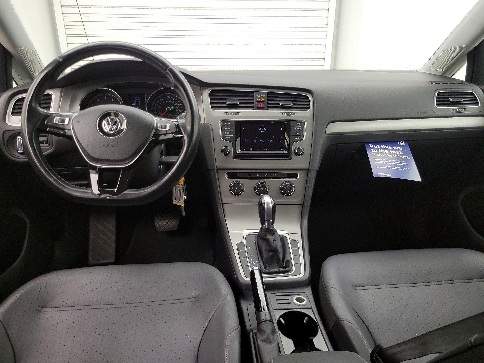 Thumbnail: 2015 Volkswagen Golf - 9
