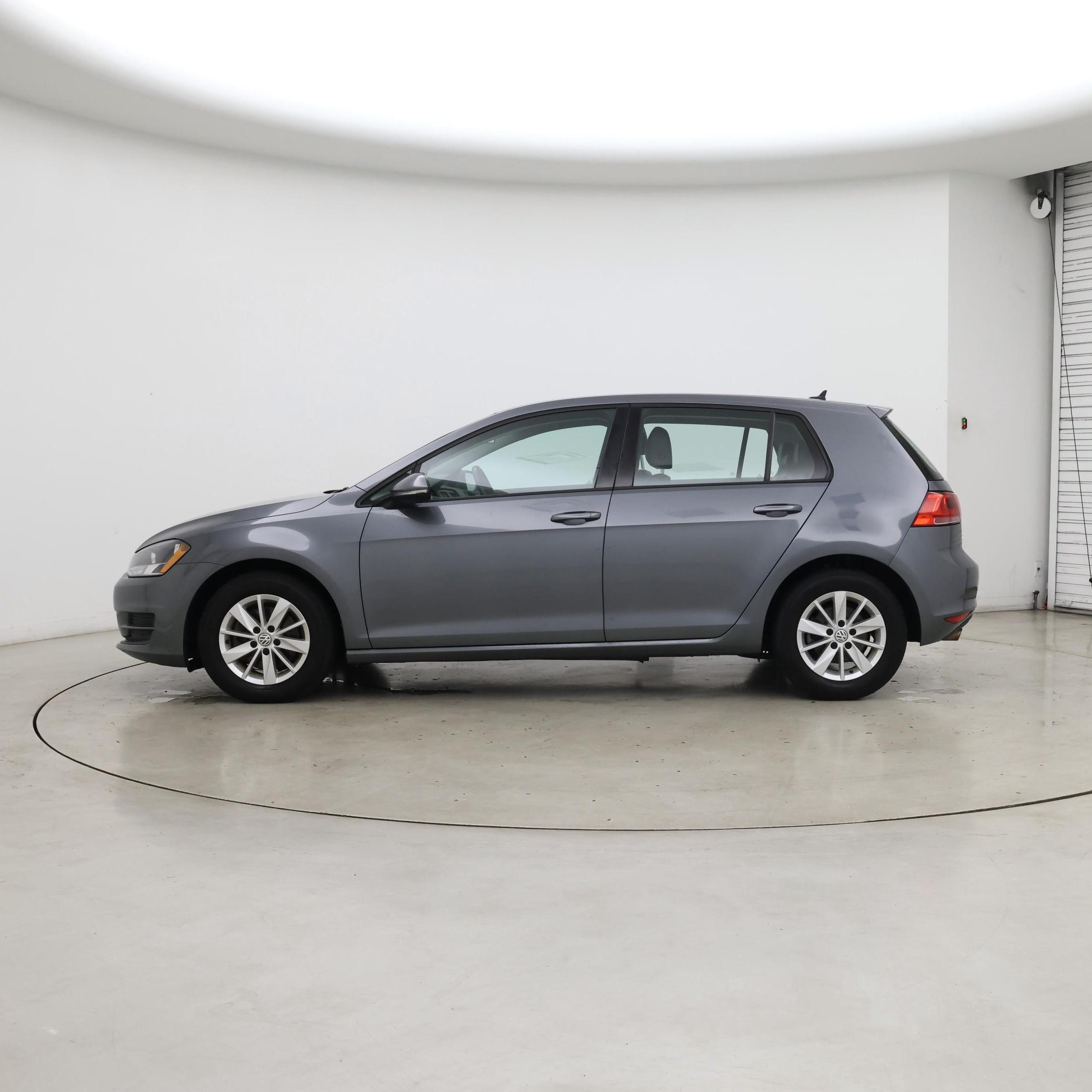 Thumbnail: 2015 Volkswagen Golf - 3