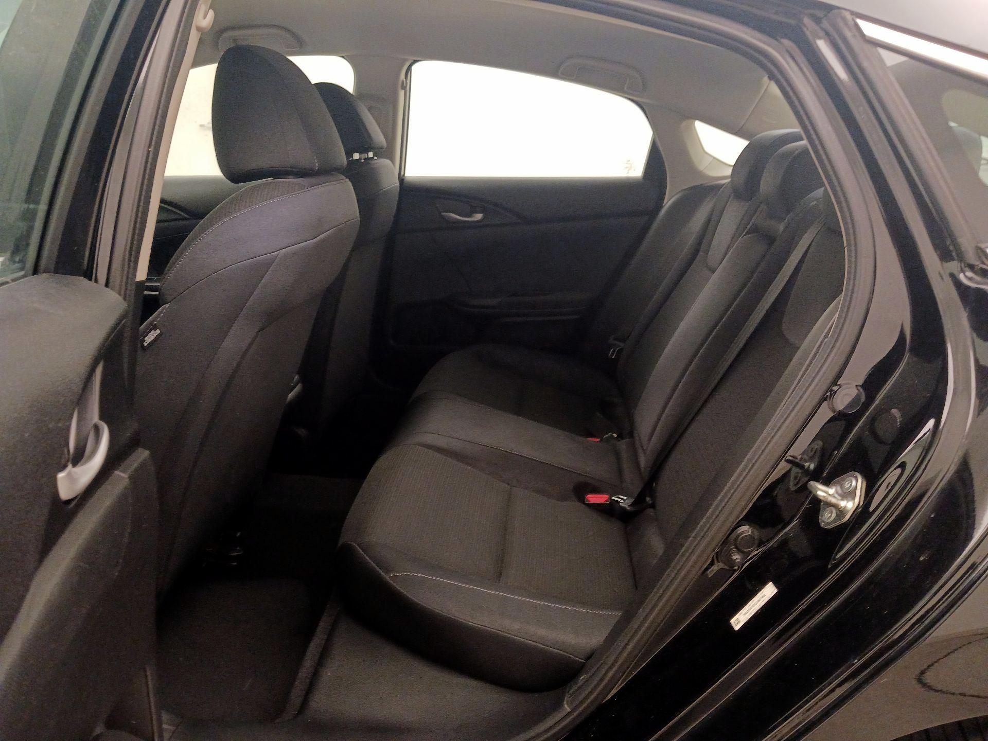 Thumbnail: 2020 Honda Insight - 19